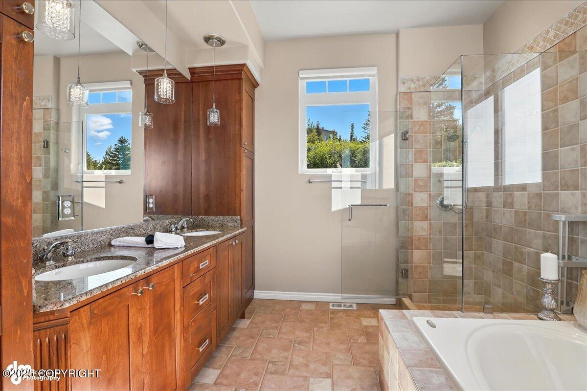 Anchorage, Alaska, 99516, United States, 6 Bedrooms Bedrooms, ,5 BathroomsBathrooms,Residential,Active,1914593