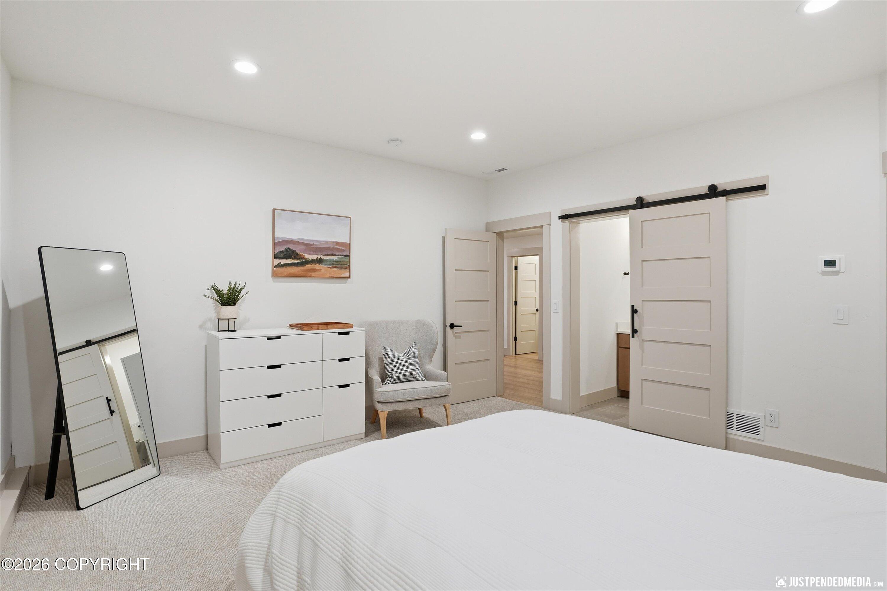 Anchorage, Alaska, 99516, United States, 4 Bedrooms Bedrooms, ,6 BathroomsBathrooms,Residential,Active,2011878