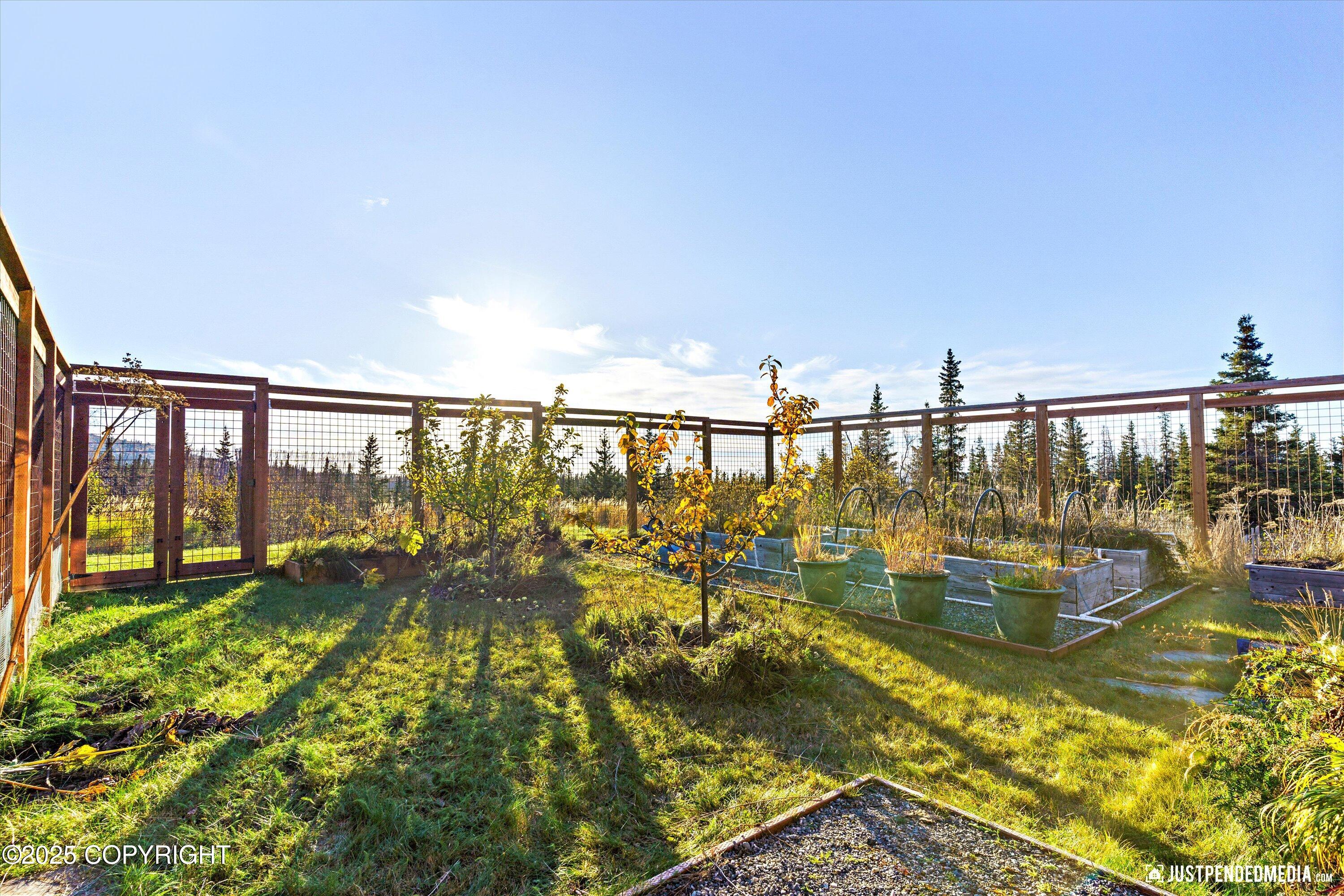 Anchorage, Alaska, 99507, United States, 3 Bedrooms Bedrooms, ,3 BathroomsBathrooms,Residential,Active,1964460