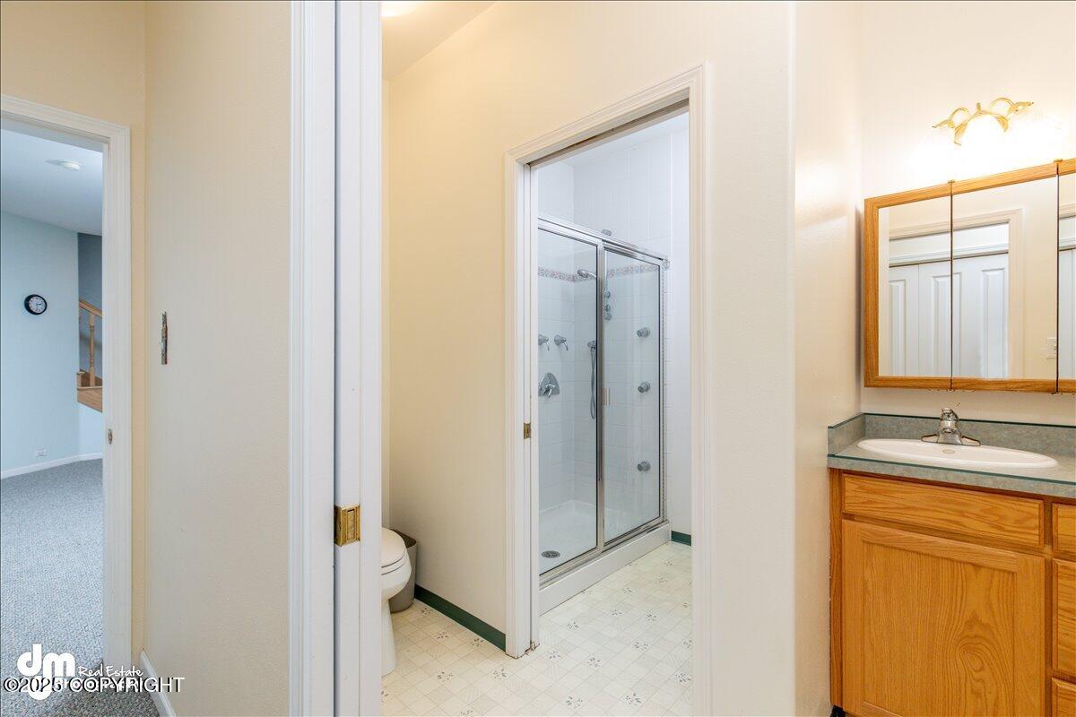Anchorage, Alaska, 99516, United States, 4 Bedrooms Bedrooms, ,5 BathroomsBathrooms,Residential,Active,1914594