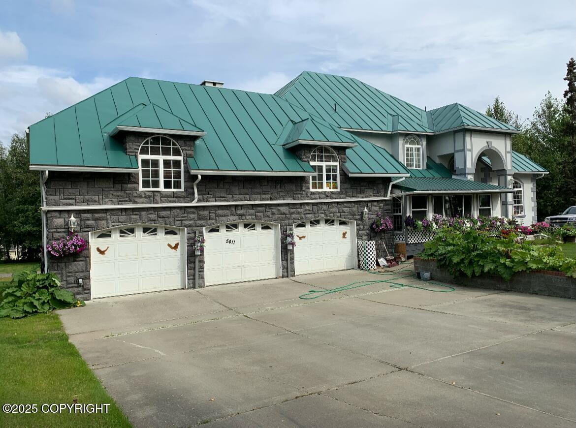 Wasilla, Alaska, 99654, United States, 7 Bedrooms Bedrooms, ,6 BathroomsBathrooms,Residential,Active,1849198