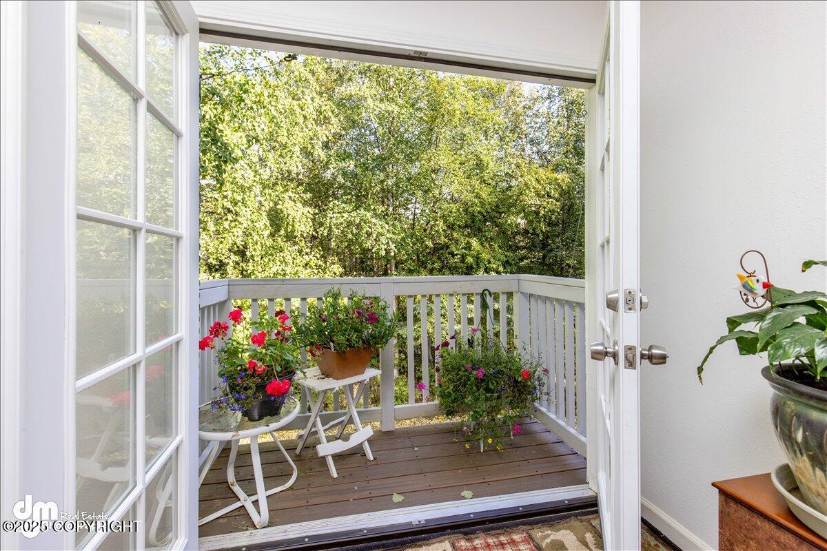 Anchorage, Alaska, 99516, United States, 4 Bedrooms Bedrooms, ,5 BathroomsBathrooms,Residential,Active,1914594