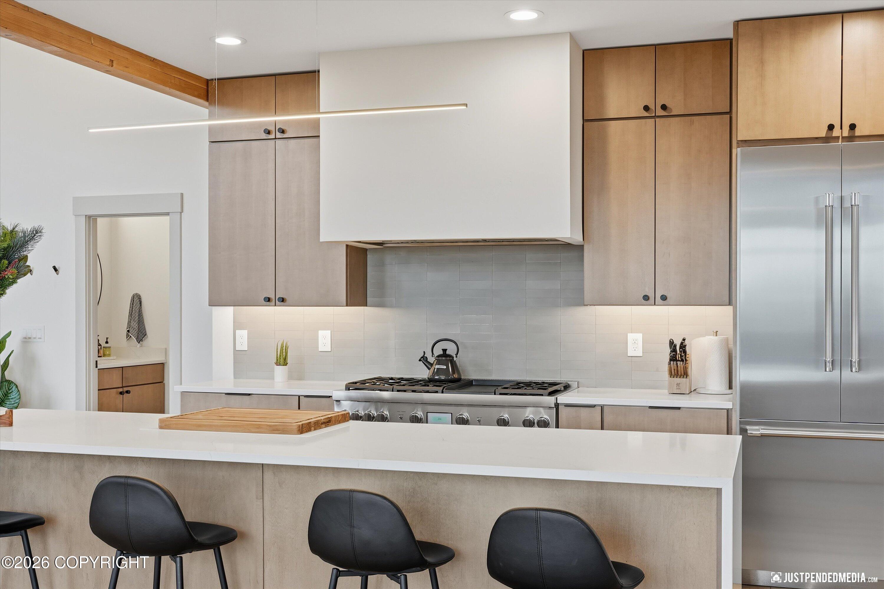 Anchorage, Alaska, 99516, United States, 4 Bedrooms Bedrooms, ,6 BathroomsBathrooms,Residential,Active,2011878