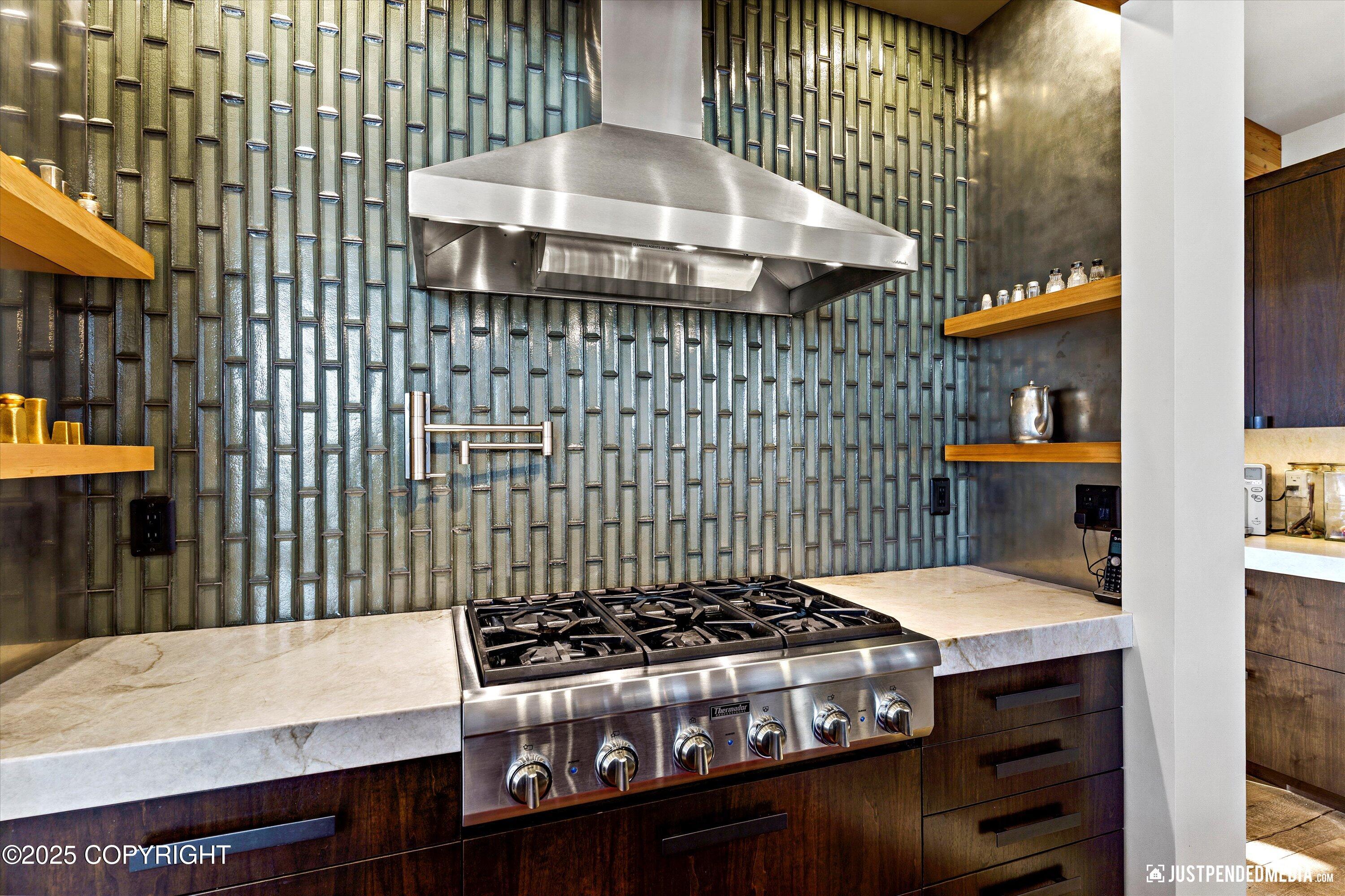 Anchorage, Alaska, 99507, United States, 3 Bedrooms Bedrooms, ,3 BathroomsBathrooms,Residential,Active,1964460