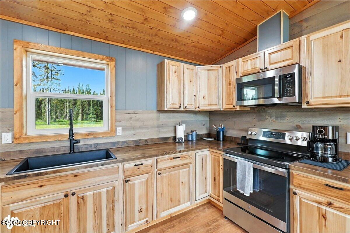 Kasilof, Alaska, 99610, United States, 2 Bedrooms Bedrooms, ,2 BathroomsBathrooms,Residential,Active,1884988