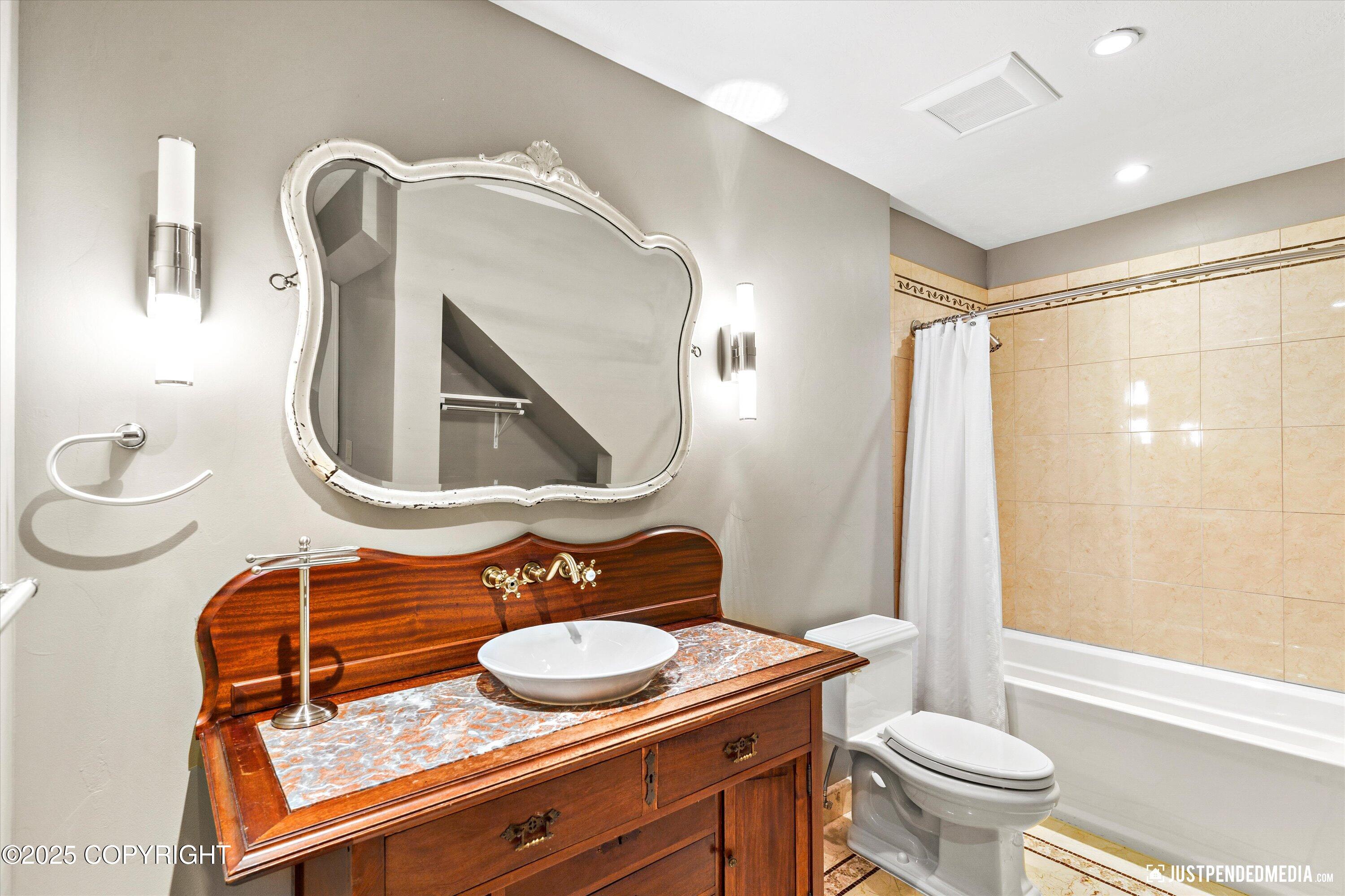 Anchorage, Alaska, 99502, United States, 5 Bedrooms Bedrooms, ,8 BathroomsBathrooms,Residential,Active,1964267