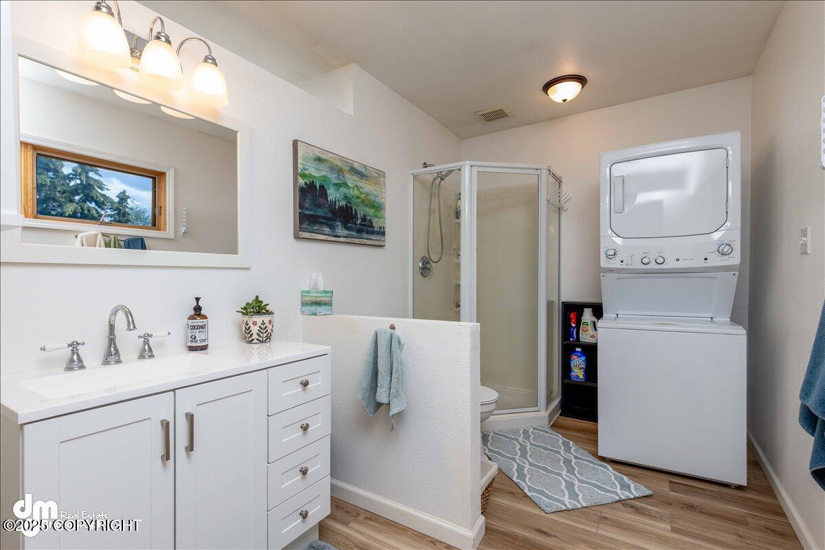 Anchorage, Alaska, 99516, United States, 4 Bedrooms Bedrooms, ,5 BathroomsBathrooms,Residential,Active,1914594