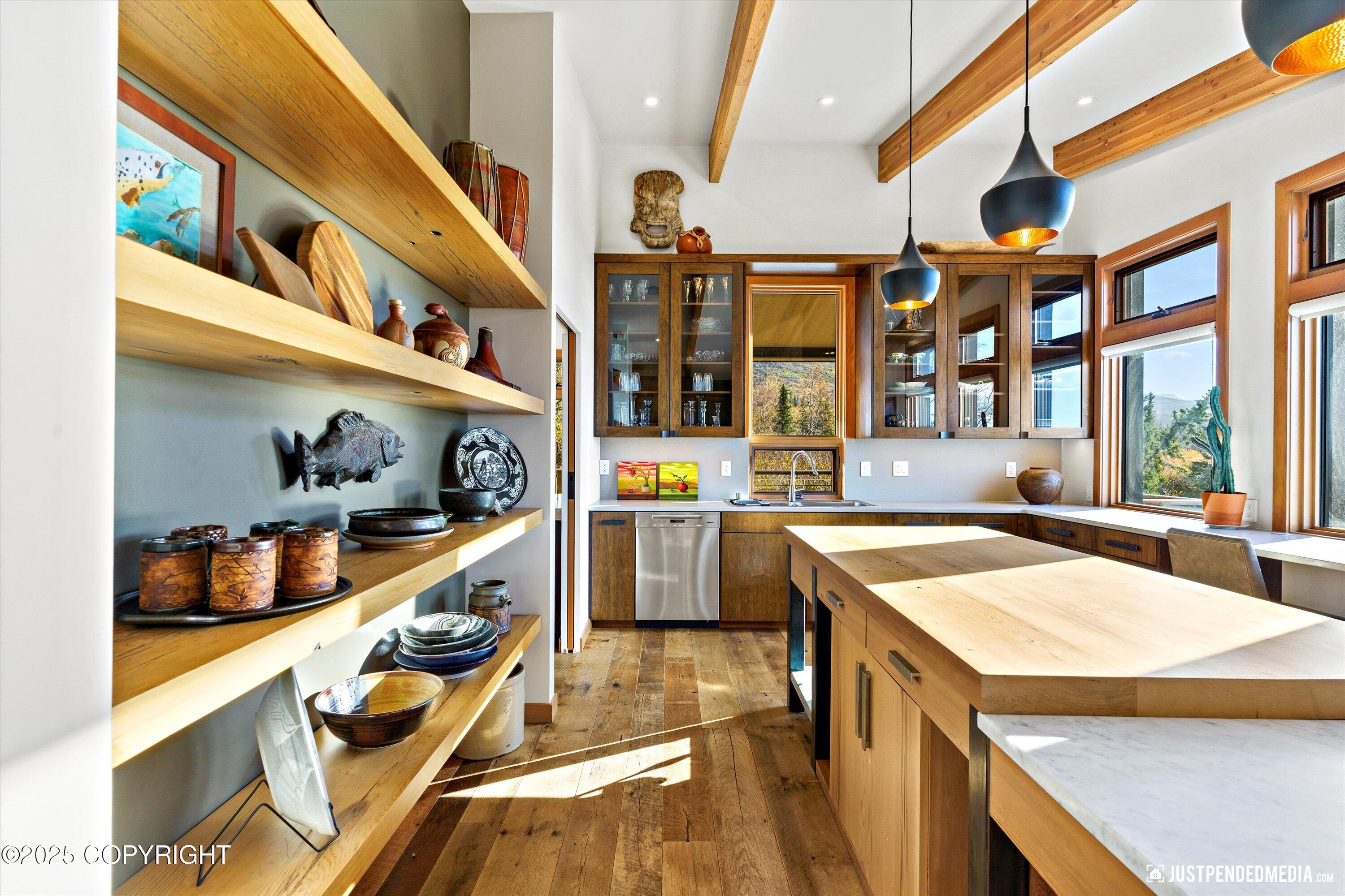 Anchorage, Alaska, 99507, United States, 3 Bedrooms Bedrooms, ,3 BathroomsBathrooms,Residential,Active,1964460