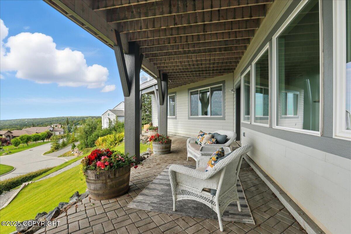Anchorage, Alaska, 99516, United States, 6 Bedrooms Bedrooms, ,5 BathroomsBathrooms,Residential,Active,1914593