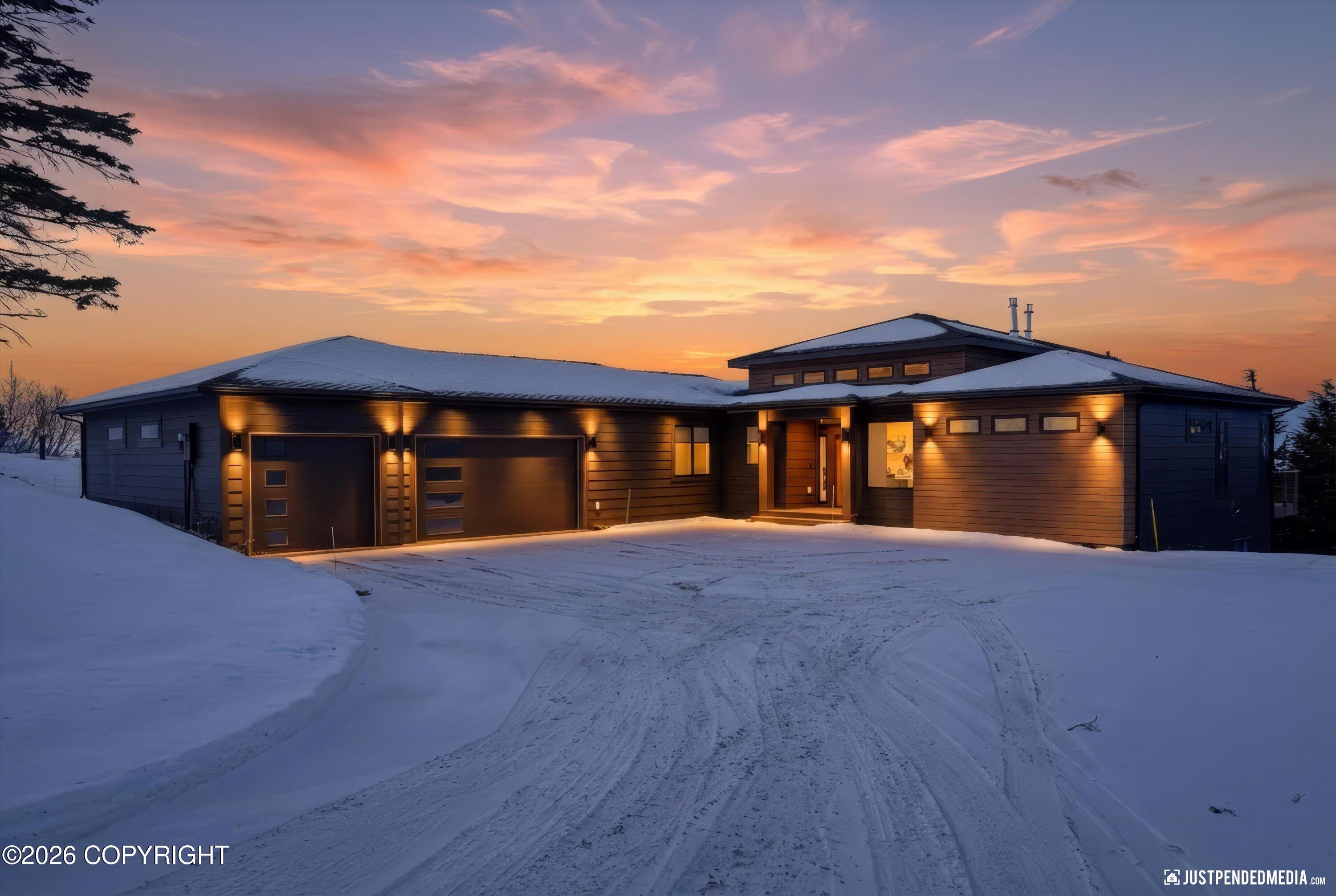 Anchorage, Alaska, 99516, United States, 4 Bedrooms Bedrooms, ,6 BathroomsBathrooms,Residential,Active,2011878