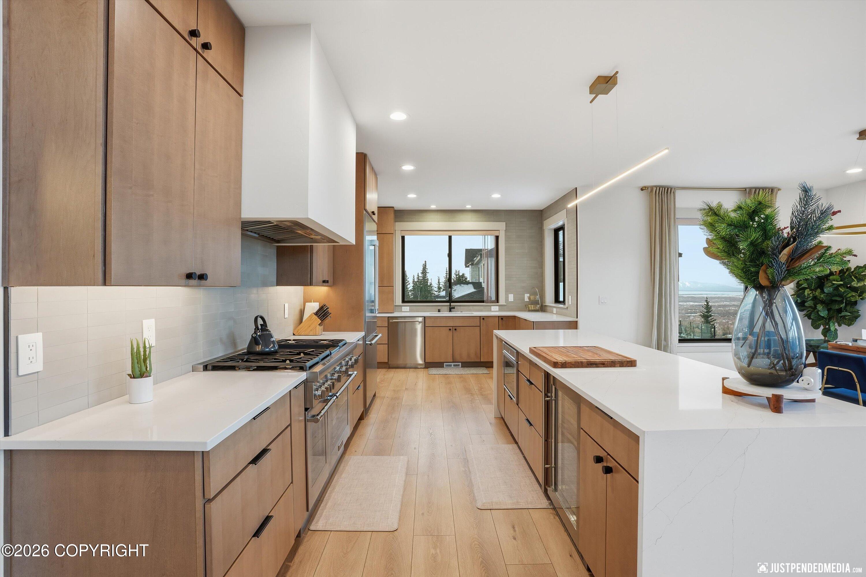 Anchorage, Alaska, 99516, United States, 4 Bedrooms Bedrooms, ,6 BathroomsBathrooms,Residential,Active,2011878