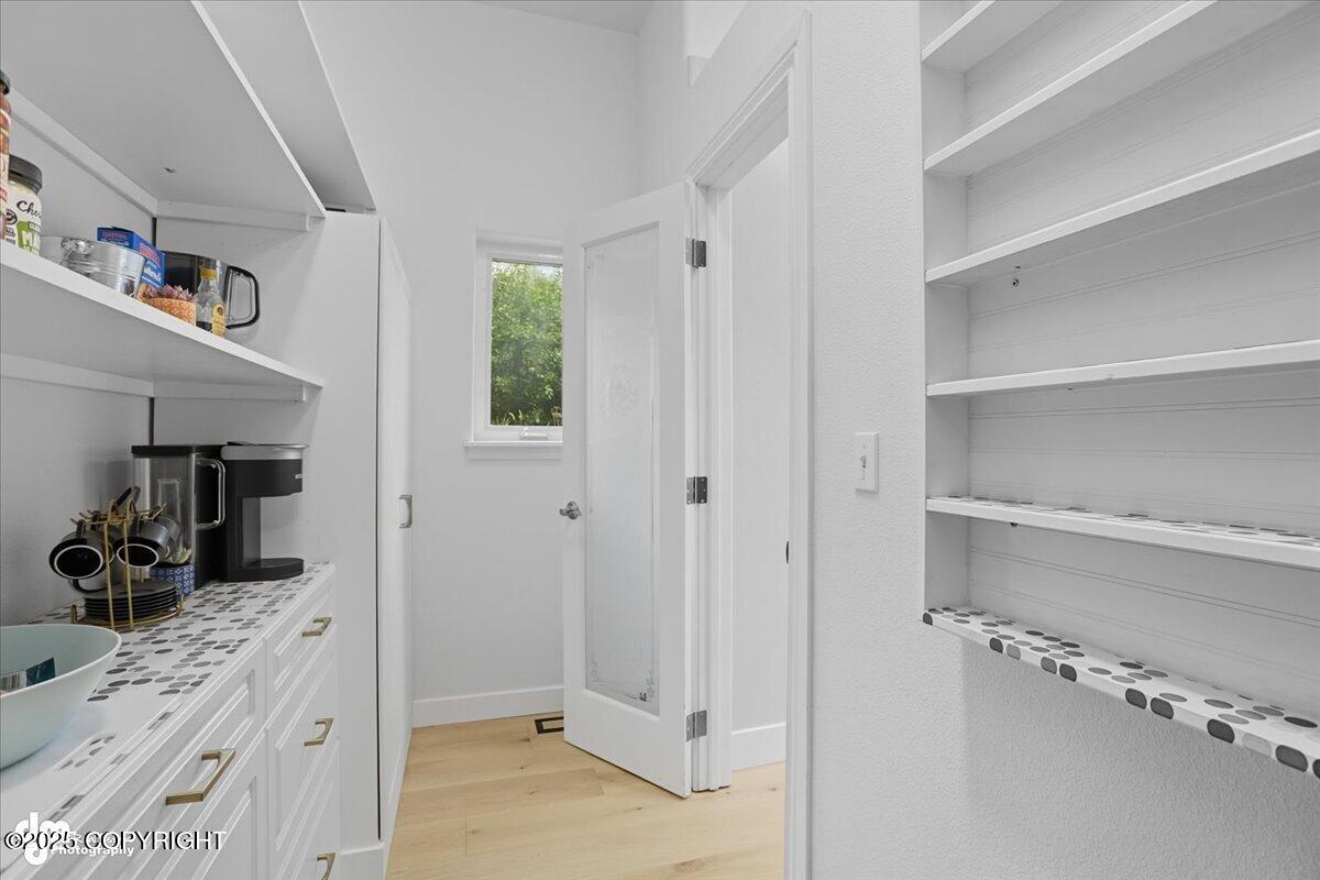 Anchorage, Alaska, 99516, United States, 4 Bedrooms Bedrooms, ,4 BathroomsBathrooms,Residential,Active,1941353