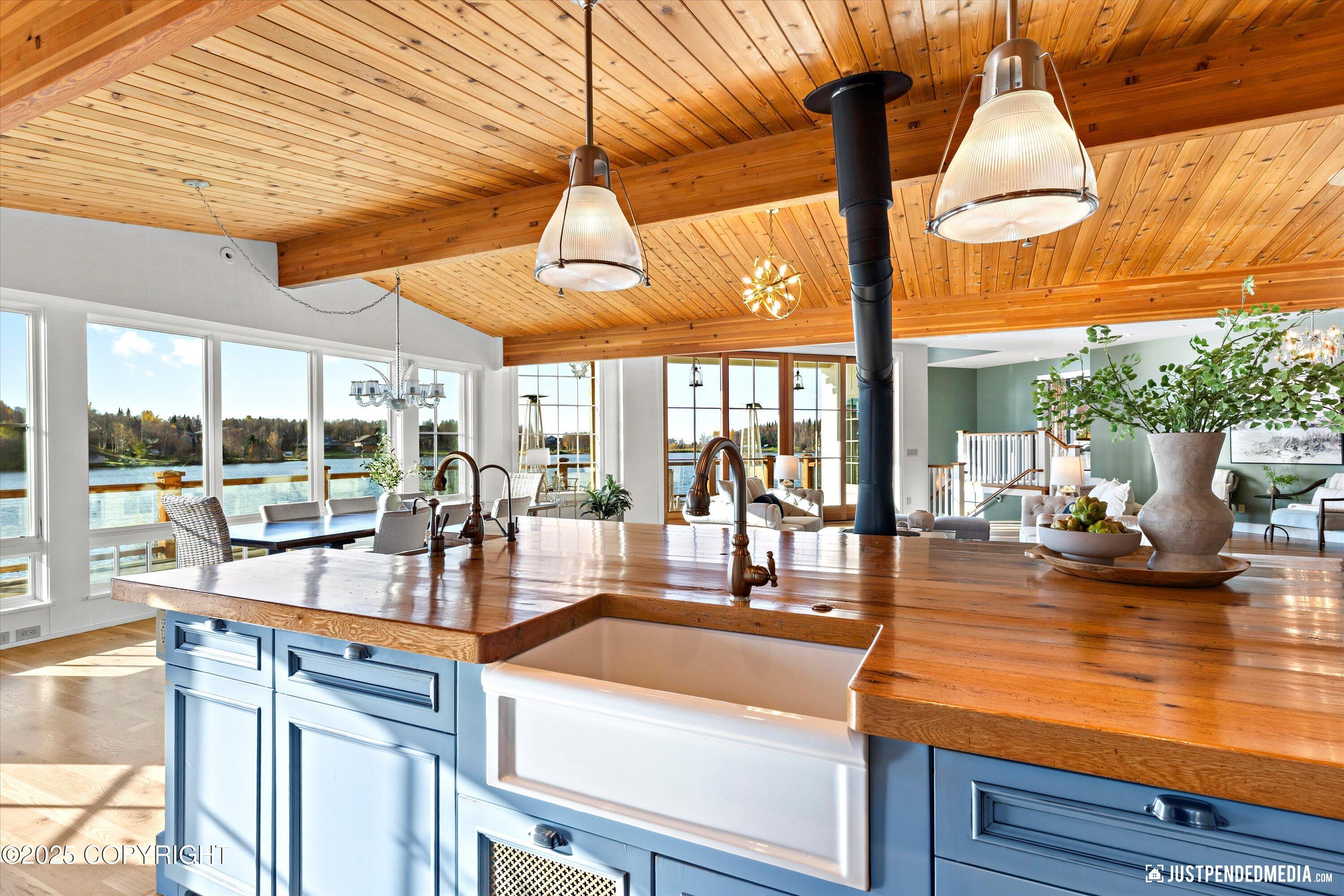 Anchorage, Alaska, 99502, United States, 5 Bedrooms Bedrooms, ,8 BathroomsBathrooms,Residential,Active,1964267