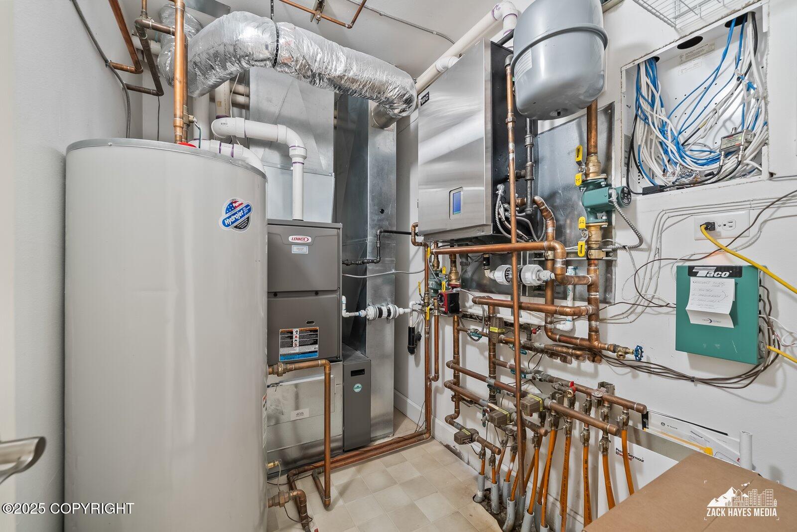 Anchorage, Alaska, 99507, United States, 4 Bedrooms Bedrooms, ,4 BathroomsBathrooms,Residential,Active,1965789