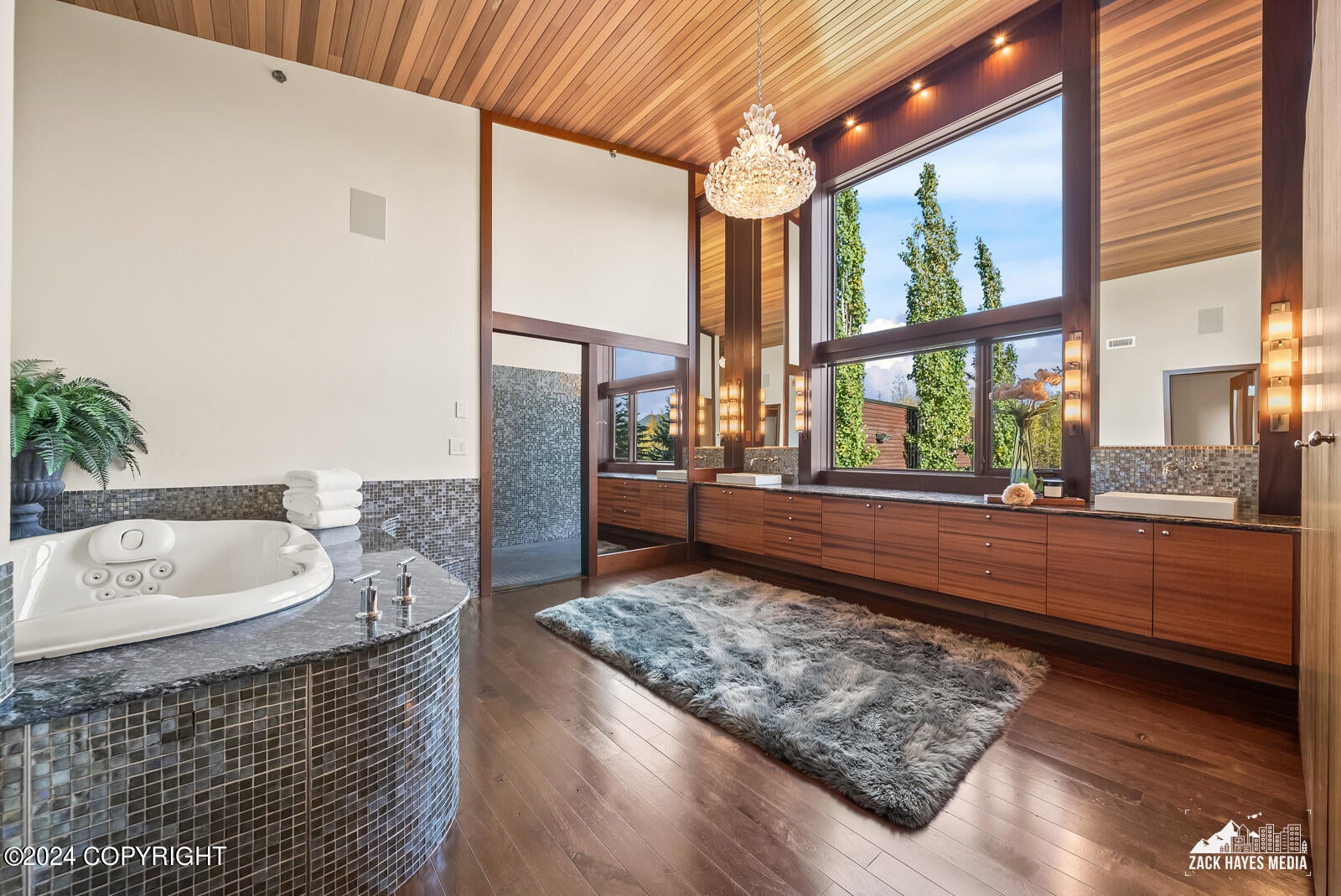 Anchorage, Alaska, 99516, United States, 4 Bedrooms Bedrooms, ,7 BathroomsBathrooms,Residential,Active,1849221