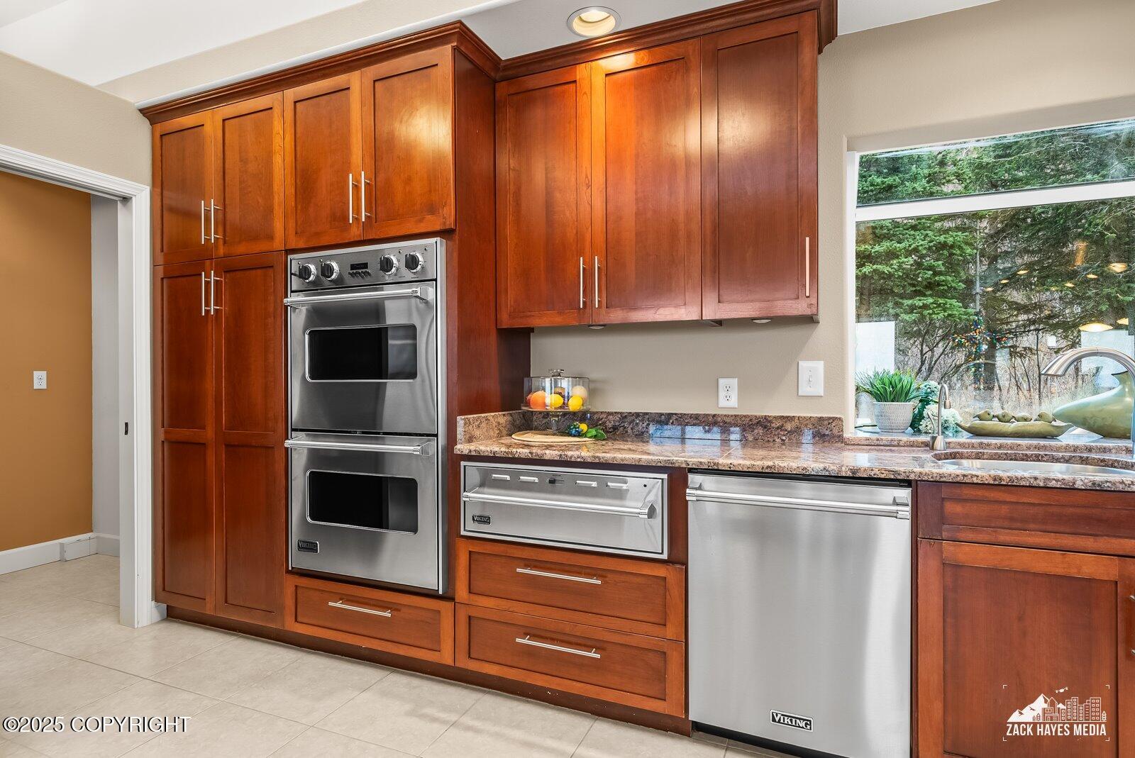 Anchorage, Alaska, 99507, United States, 4 Bedrooms Bedrooms, ,4 BathroomsBathrooms,Residential,Active,1965789