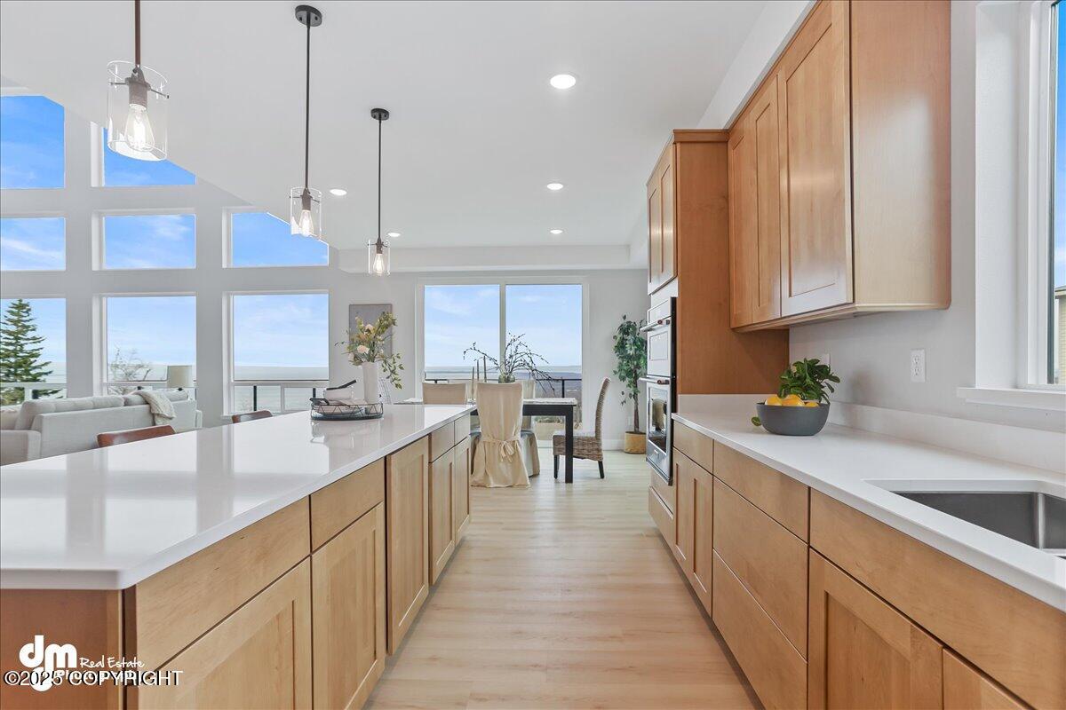 Anchorage, Alaska, 99516, United States, 5 Bedrooms Bedrooms, ,4 BathroomsBathrooms,Residential,Active,1922284