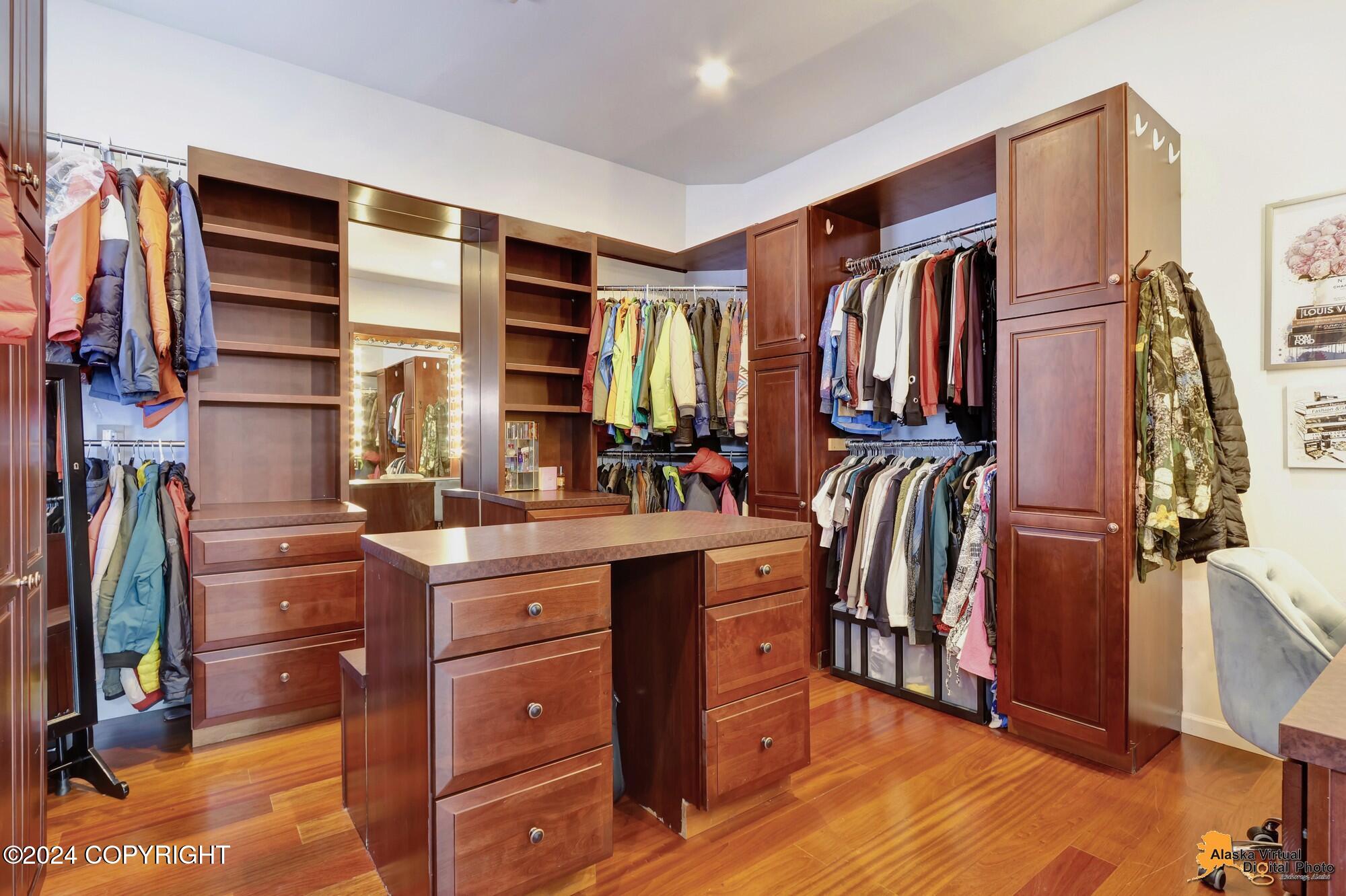 Anchorage, Alaska, 99502, United States, 4 Bedrooms Bedrooms, ,6 BathroomsBathrooms,Residential,Active,1849193