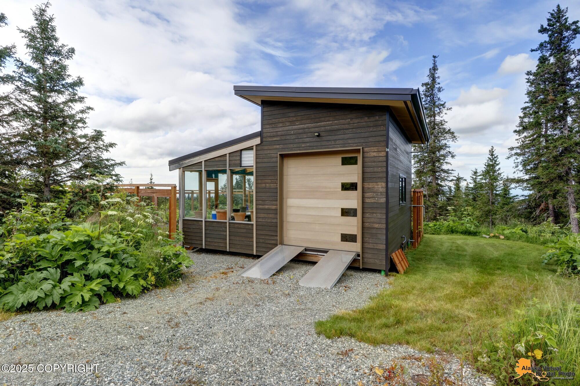 Anchorage, Alaska, 99507, United States, 3 Bedrooms Bedrooms, ,3 BathroomsBathrooms,Residential,Active,1964460