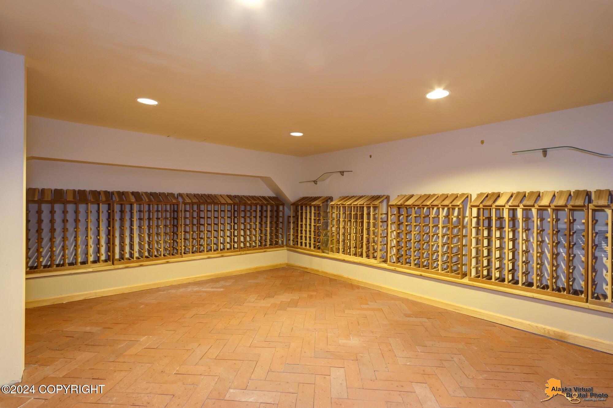 Anchorage, Alaska, 99502, United States, 4 Bedrooms Bedrooms, ,6 BathroomsBathrooms,Residential,Active,1849193