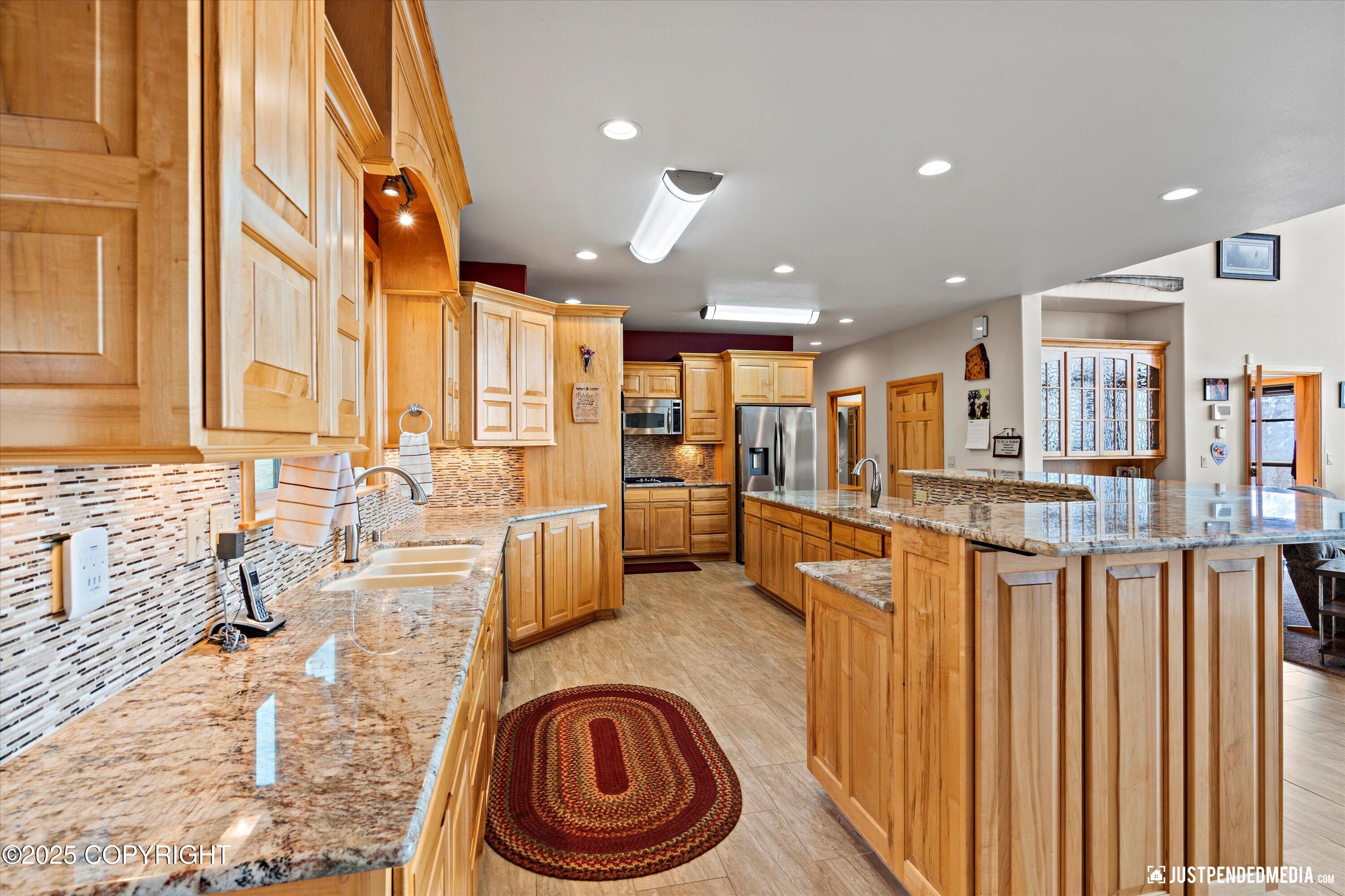 Eagle River, Alaska, 99577, United States, 4 Bedrooms Bedrooms, ,5 BathroomsBathrooms,Residential,Active,1849197