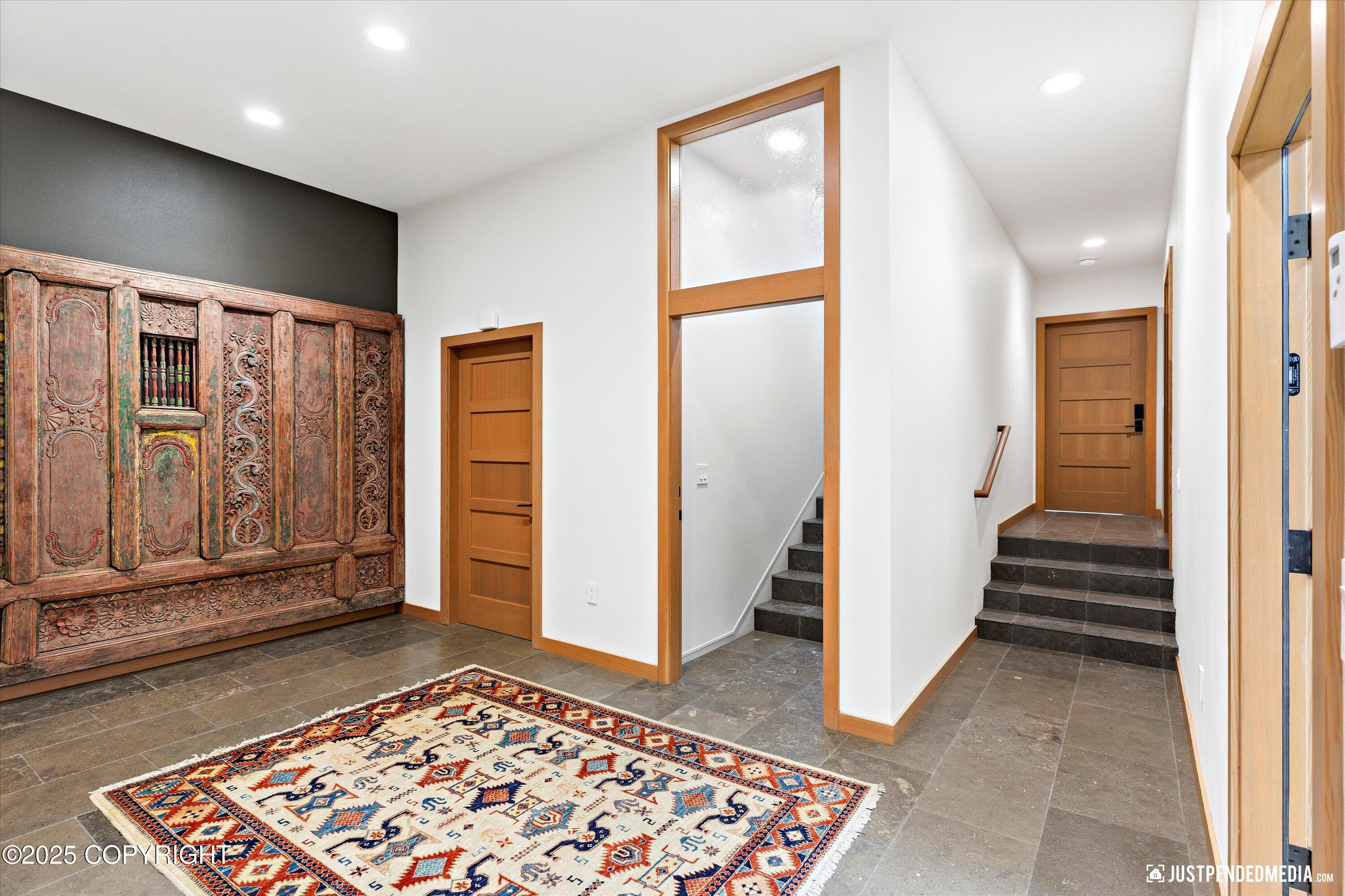 Anchorage, Alaska, 99507, United States, 3 Bedrooms Bedrooms, ,3 BathroomsBathrooms,Residential,Active,1964460