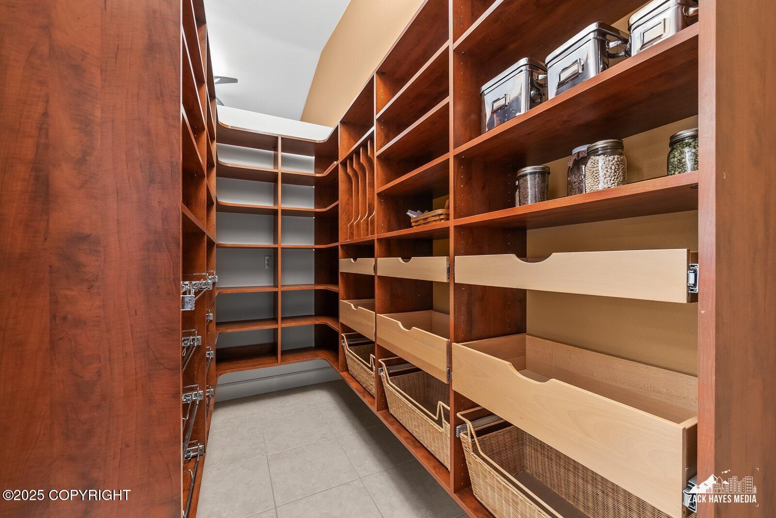 Anchorage, Alaska, 99507, United States, 4 Bedrooms Bedrooms, ,4 BathroomsBathrooms,Residential,Active,1965789