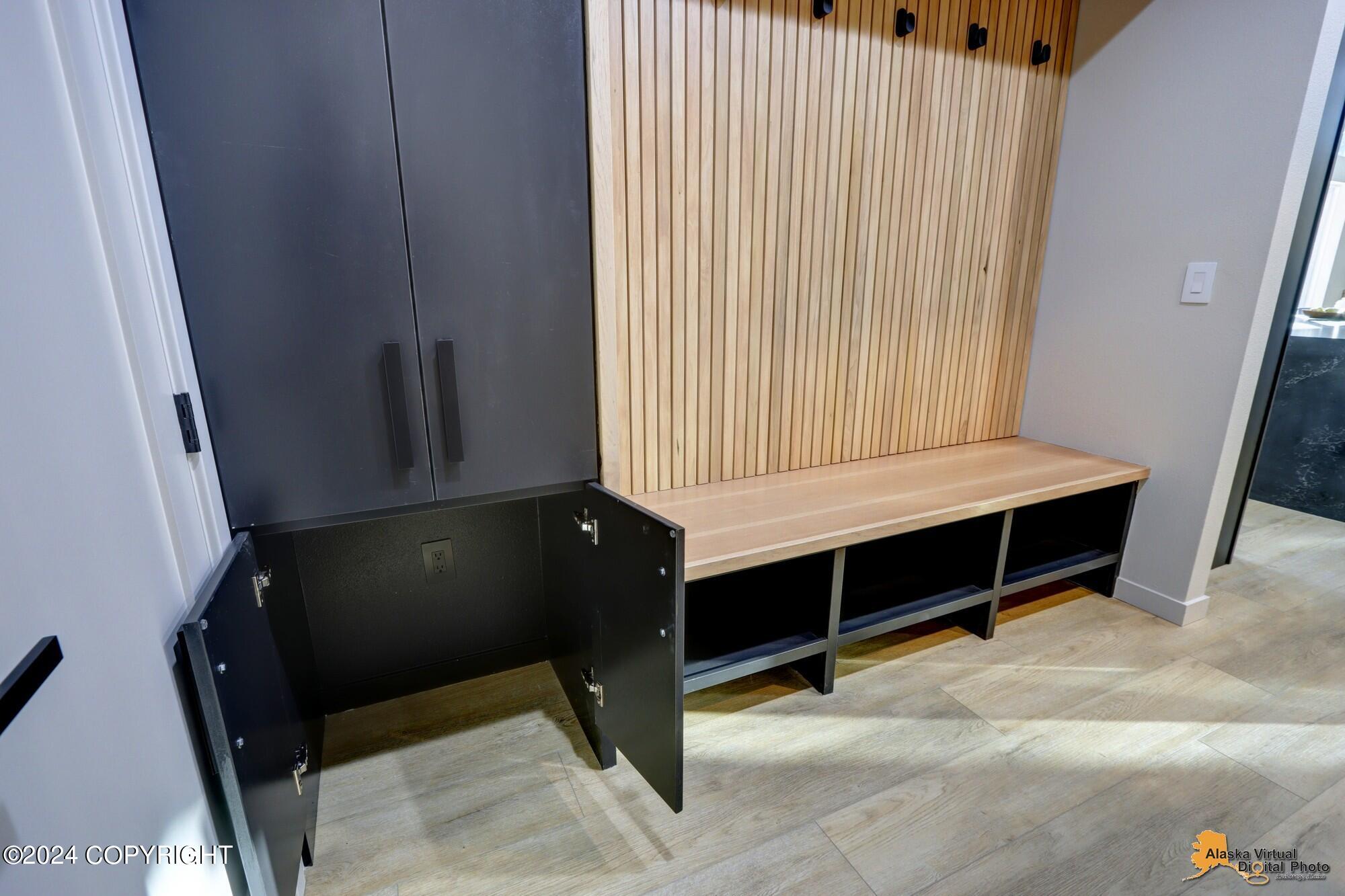 Anchorage, Alaska, 99516, United States, ,3 BathroomsBathrooms,Residential,Active,1770176