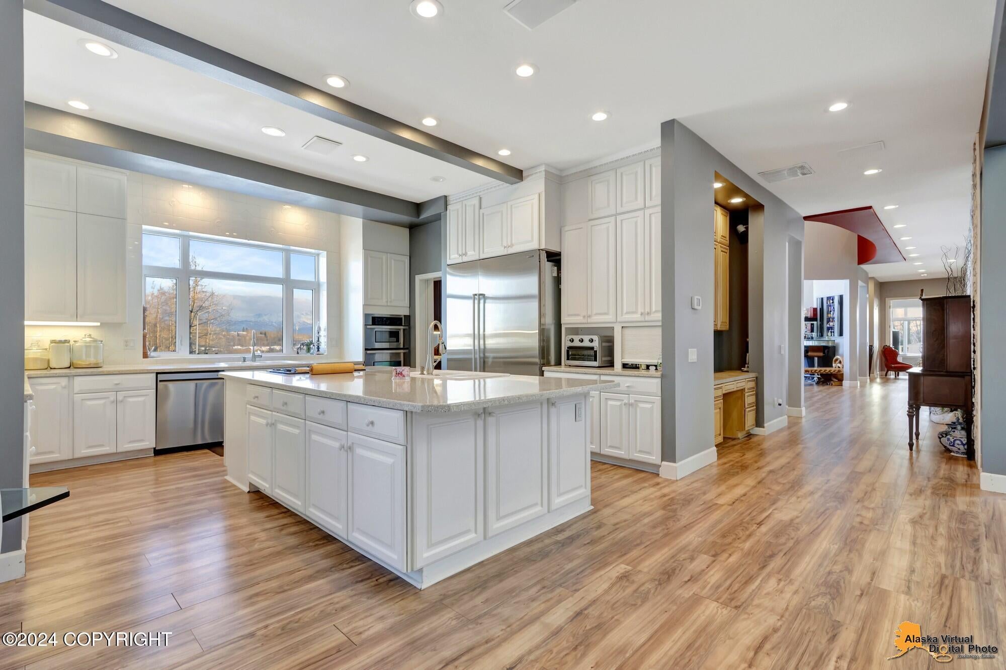 Anchorage, Alaska, 99502, United States, 4 Bedrooms Bedrooms, ,6 BathroomsBathrooms,Residential,Active,1849193