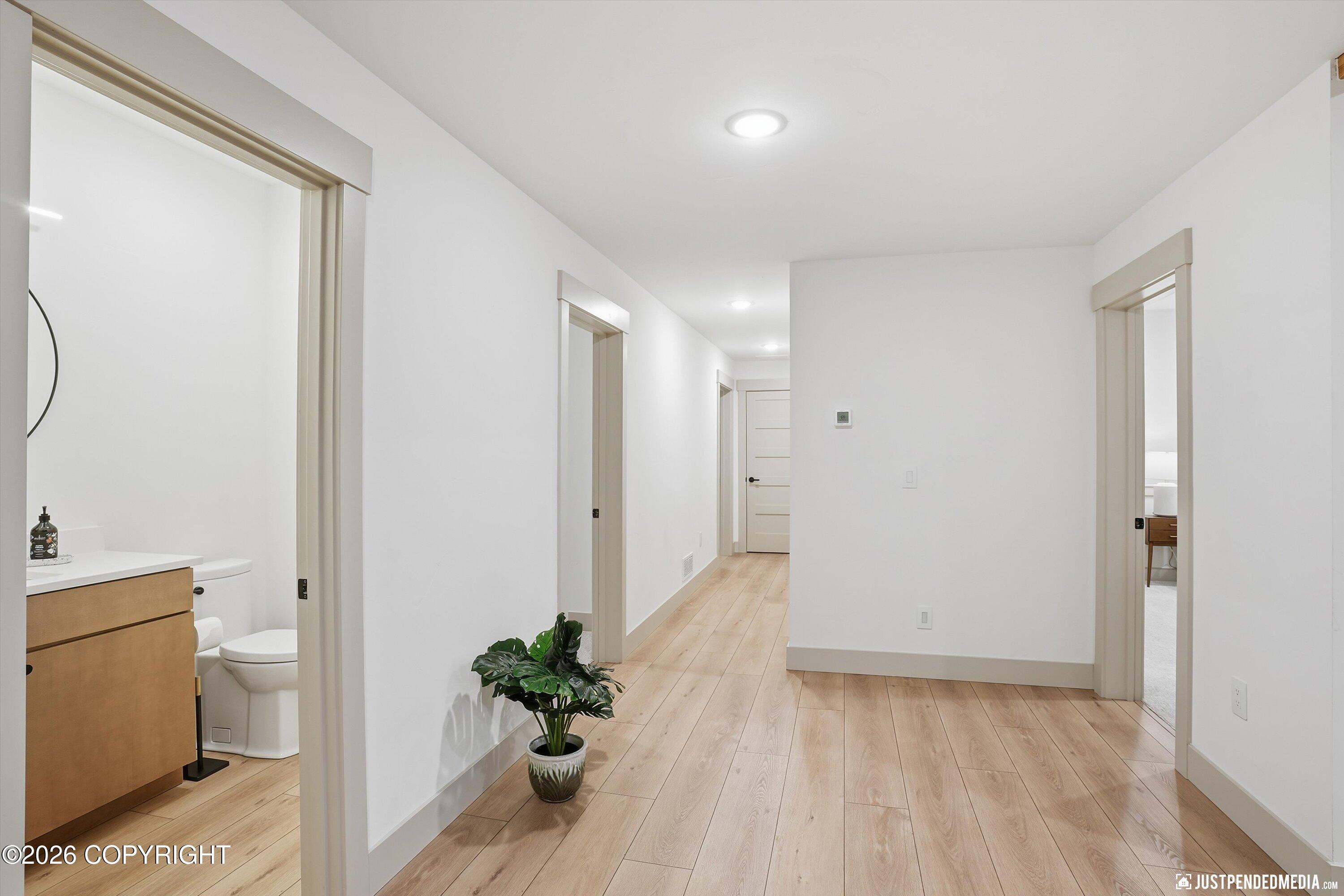 Anchorage, Alaska, 99516, United States, 4 Bedrooms Bedrooms, ,6 BathroomsBathrooms,Residential,Active,2011878