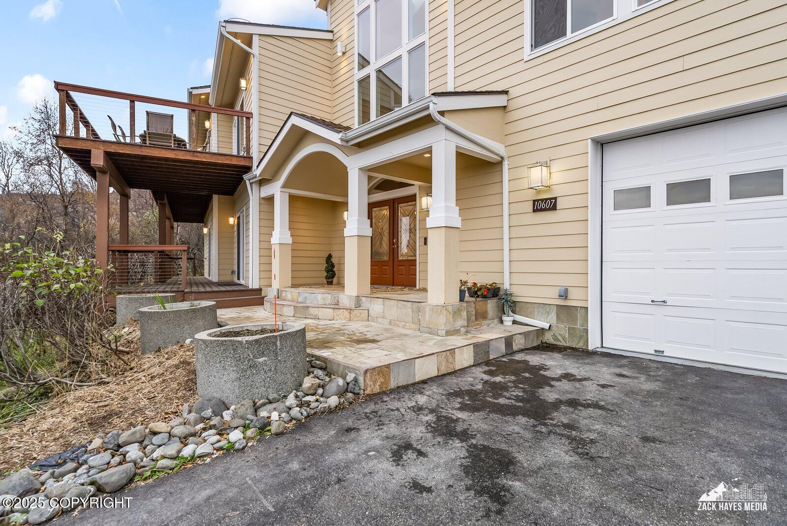 Anchorage, Alaska, 99507, United States, 4 Bedrooms Bedrooms, ,4 BathroomsBathrooms,Residential,Active,1965789