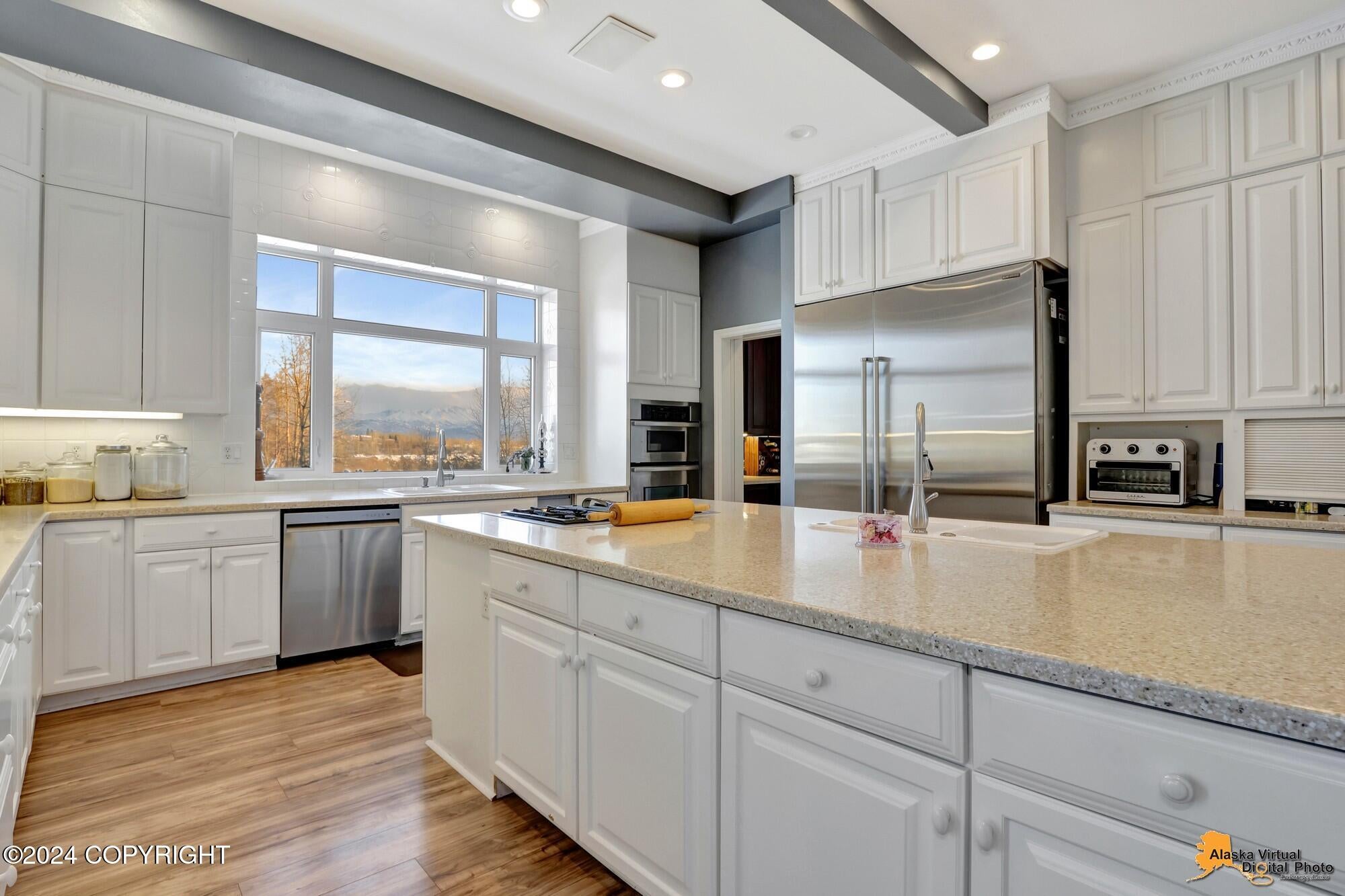 Anchorage, Alaska, 99502, United States, 4 Bedrooms Bedrooms, ,6 BathroomsBathrooms,Residential,Active,1849193