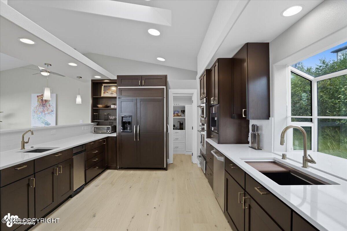 Anchorage, Alaska, 99516, United States, 4 Bedrooms Bedrooms, ,4 BathroomsBathrooms,Residential,Active,1941353