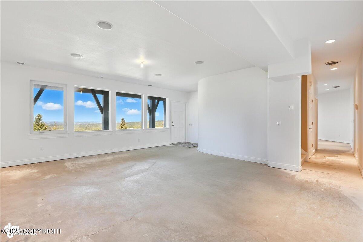 Anchorage, Alaska, 99516, United States, 6 Bedrooms Bedrooms, ,5 BathroomsBathrooms,Residential,Active,1914593