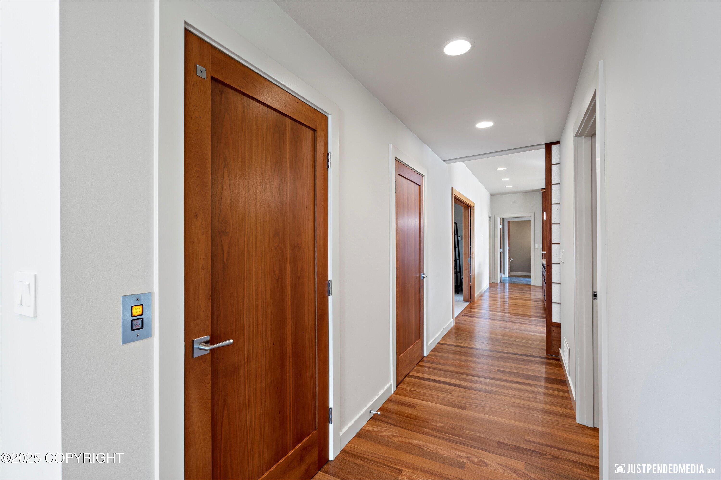 Anchorage, Alaska, 99517, United States, 3 Bedrooms Bedrooms, ,5 BathroomsBathrooms,Residential,Active,1849181