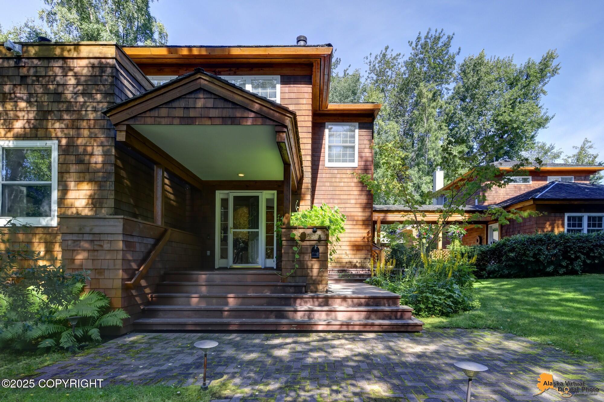 Anchorage, Alaska, 99501, United States, 4 Bedrooms Bedrooms, ,5 BathroomsBathrooms,Residential,Active,1920233