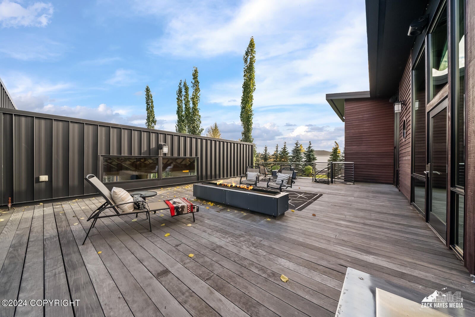 Anchorage, Alaska, 99516, United States, 4 Bedrooms Bedrooms, ,7 BathroomsBathrooms,Residential,Active,1849221
