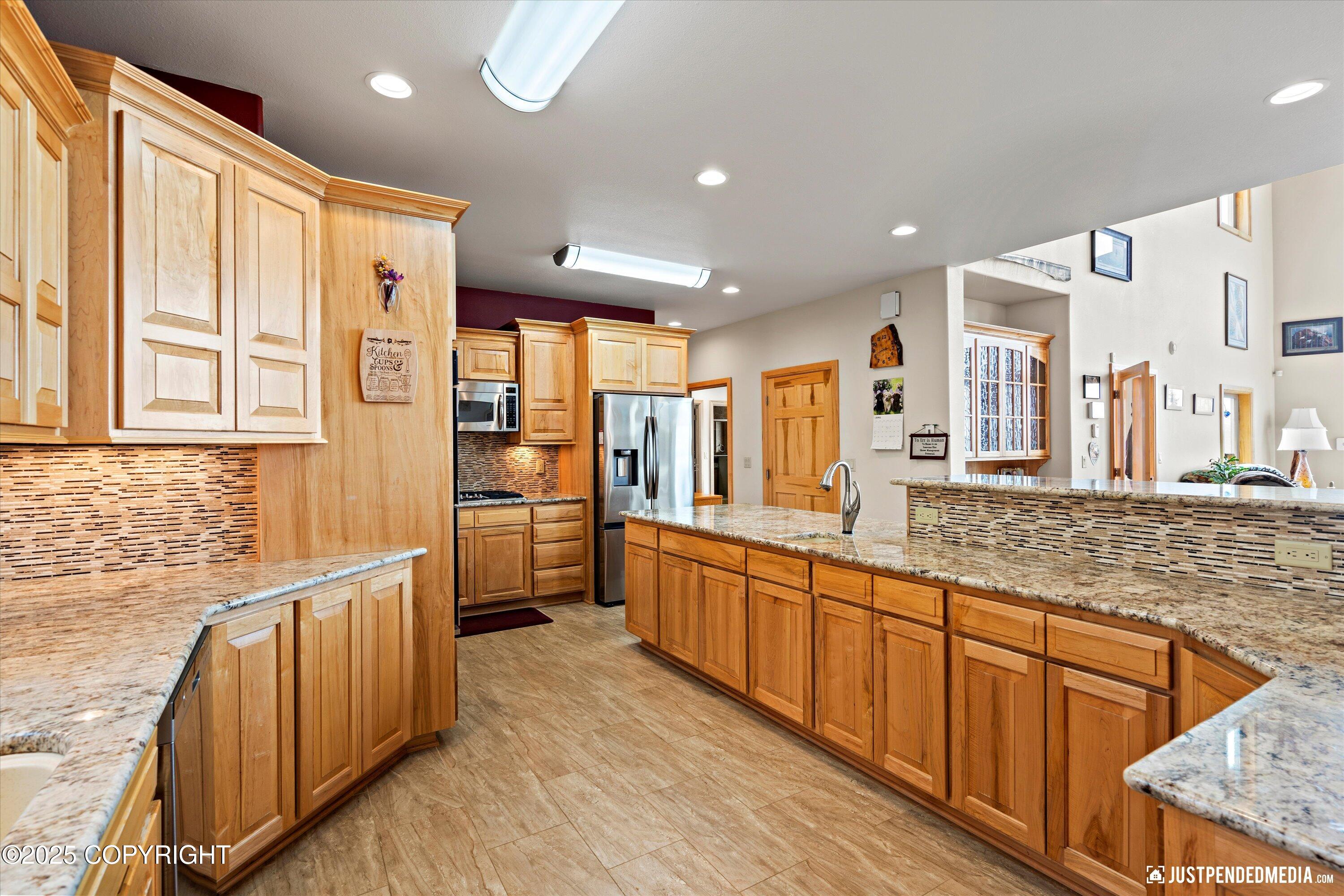 Eagle River, Alaska, 99577, United States, 4 Bedrooms Bedrooms, ,5 BathroomsBathrooms,Residential,Active,1849197