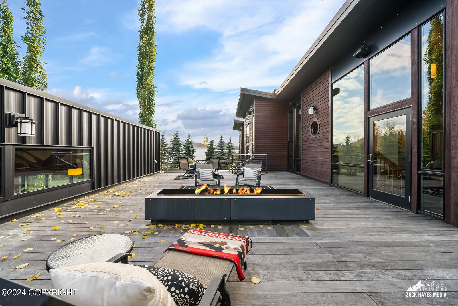Anchorage, Alaska, 99516, United States, 4 Bedrooms Bedrooms, ,7 BathroomsBathrooms,Residential,Active,1849221