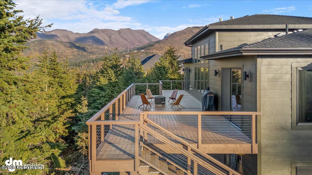 Anchorage, Alaska, 99516, United States, 4 Bedrooms Bedrooms, ,6 BathroomsBathrooms,Residential,Active,2011878