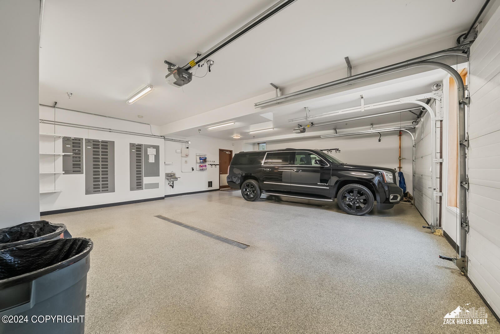 Anchorage, Alaska, 99516, United States, 4 Bedrooms Bedrooms, ,7 BathroomsBathrooms,Residential,Active,1849221