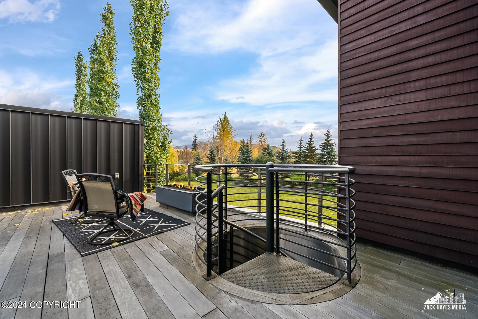 Anchorage, Alaska, 99516, United States, 4 Bedrooms Bedrooms, ,7 BathroomsBathrooms,Residential,Active,1849221