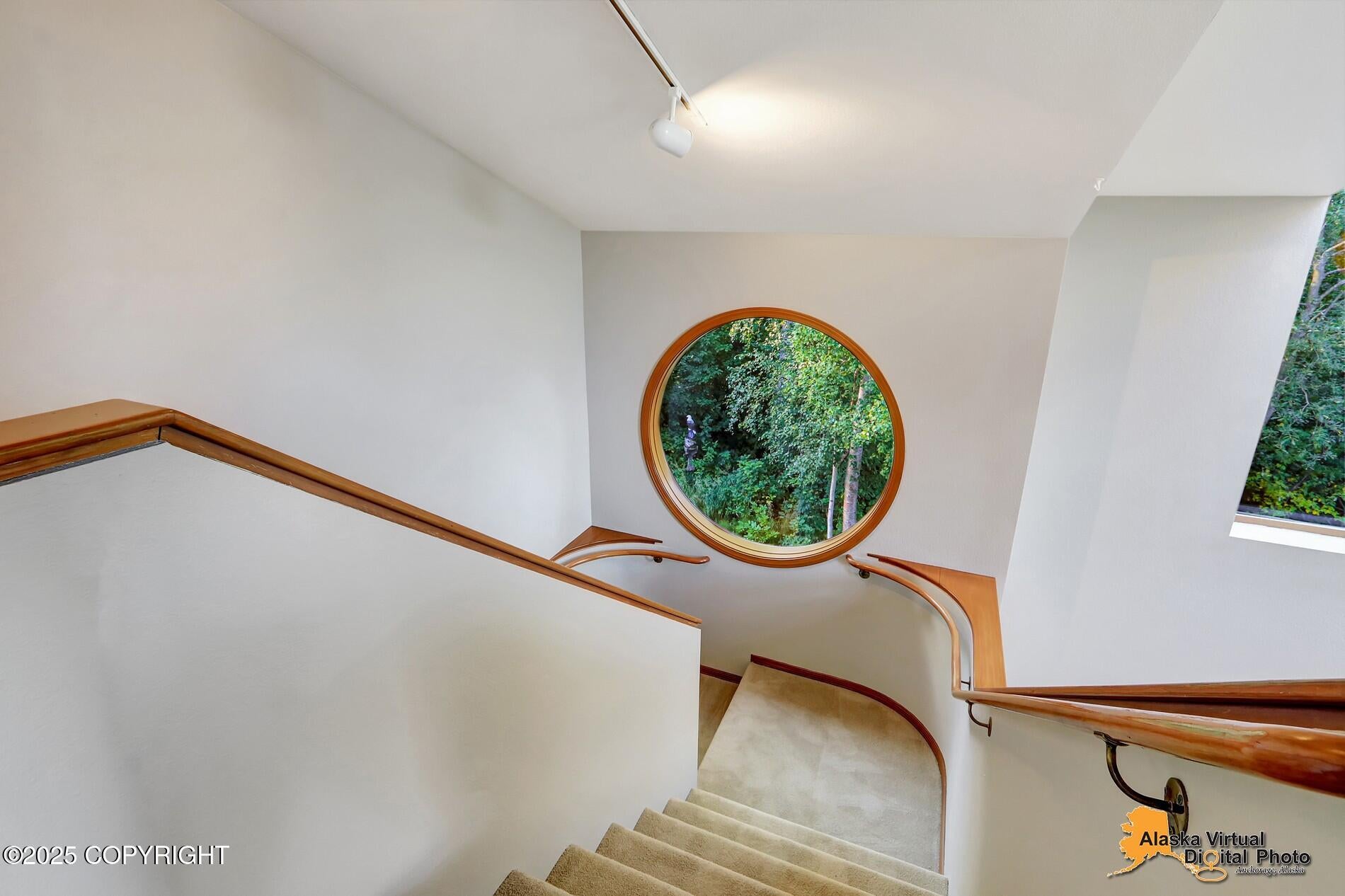 Anchorage, Alaska, 99504, United States, 6 Bedrooms Bedrooms, ,5 BathroomsBathrooms,Residential,Active,1926712