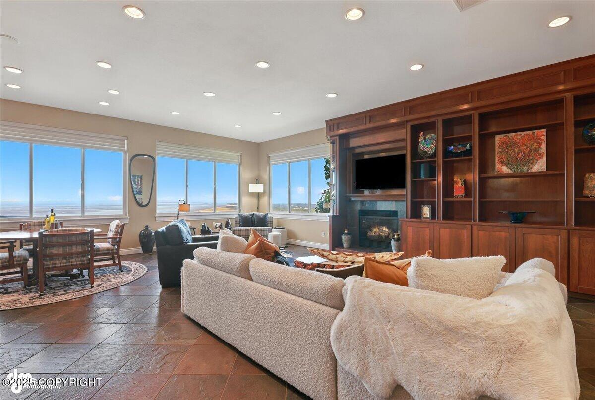 Anchorage, Alaska, 99516, United States, 6 Bedrooms Bedrooms, ,5 BathroomsBathrooms,Residential,Active,1914593