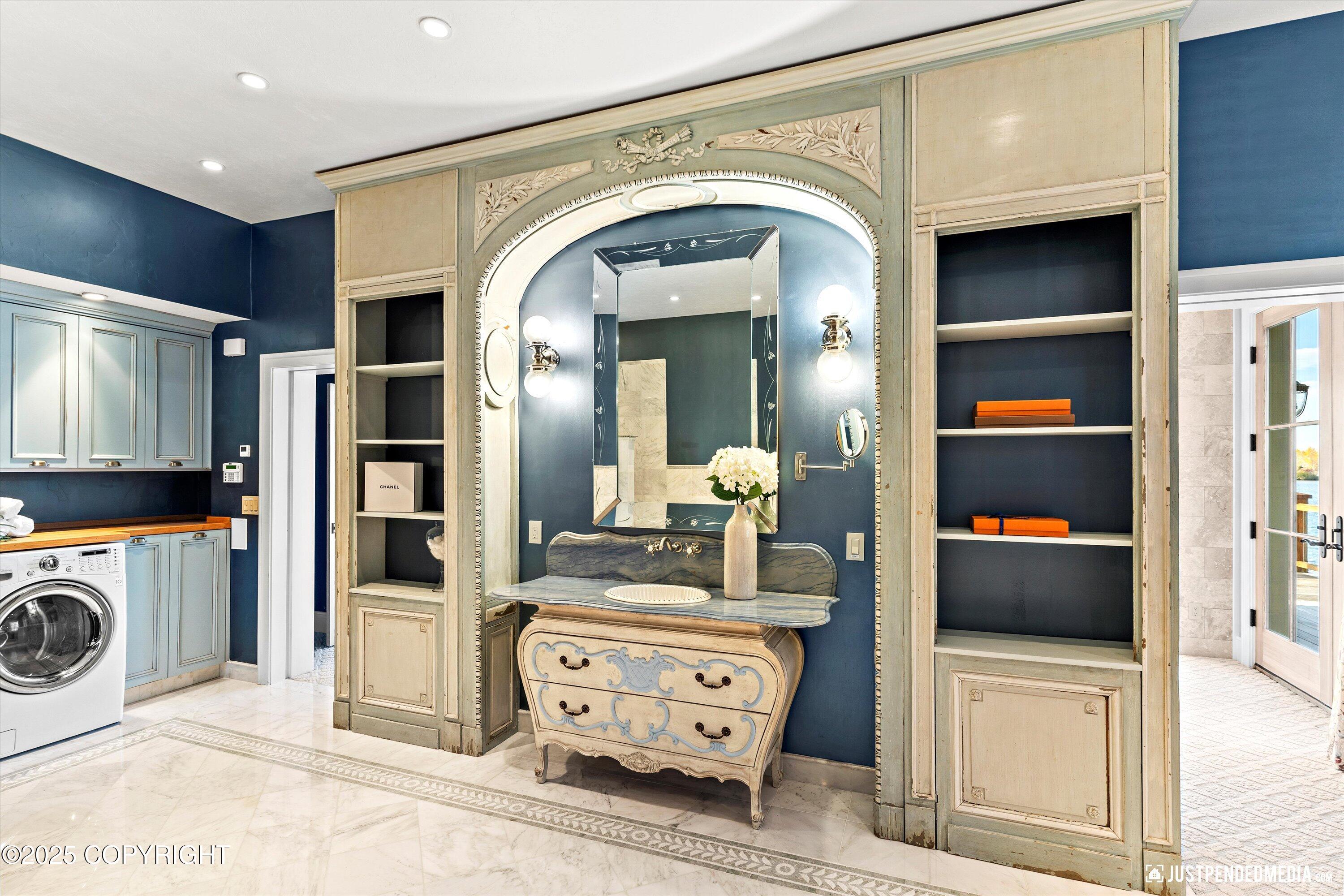 Anchorage, Alaska, 99502, United States, 5 Bedrooms Bedrooms, ,8 BathroomsBathrooms,Residential,Active,1964267