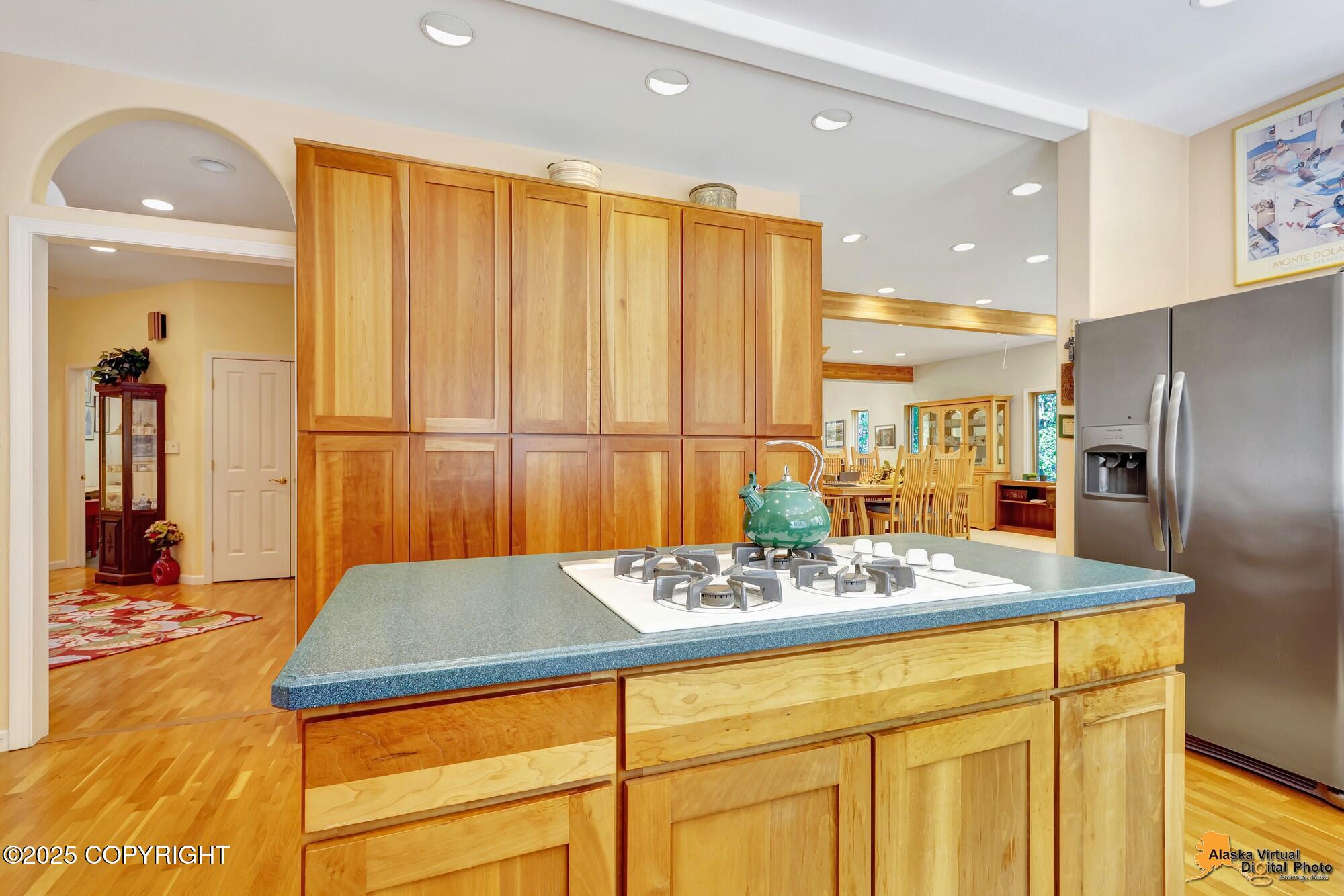 Anchorage, Alaska, 99516, United States, 4 Bedrooms Bedrooms, ,5 BathroomsBathrooms,Residential,Active,1914594