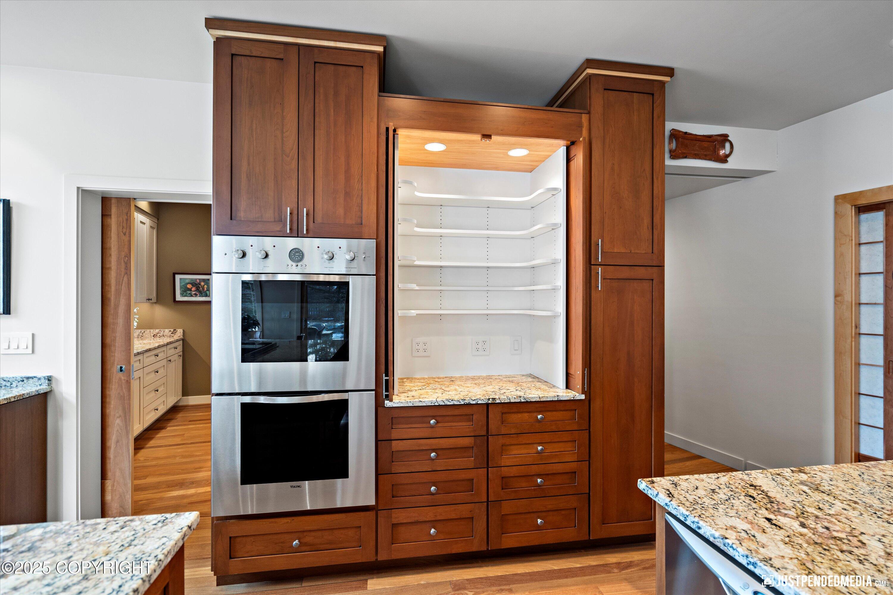 Anchorage, Alaska, 99517, United States, 3 Bedrooms Bedrooms, ,5 BathroomsBathrooms,Residential,Active,1849181