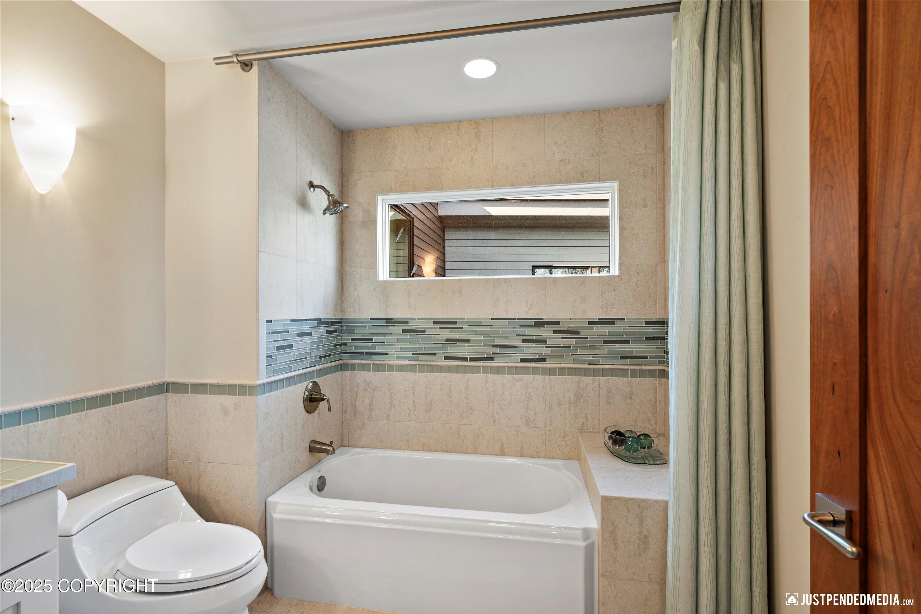 Anchorage, Alaska, 99517, United States, 3 Bedrooms Bedrooms, ,5 BathroomsBathrooms,Residential,Active,1849181