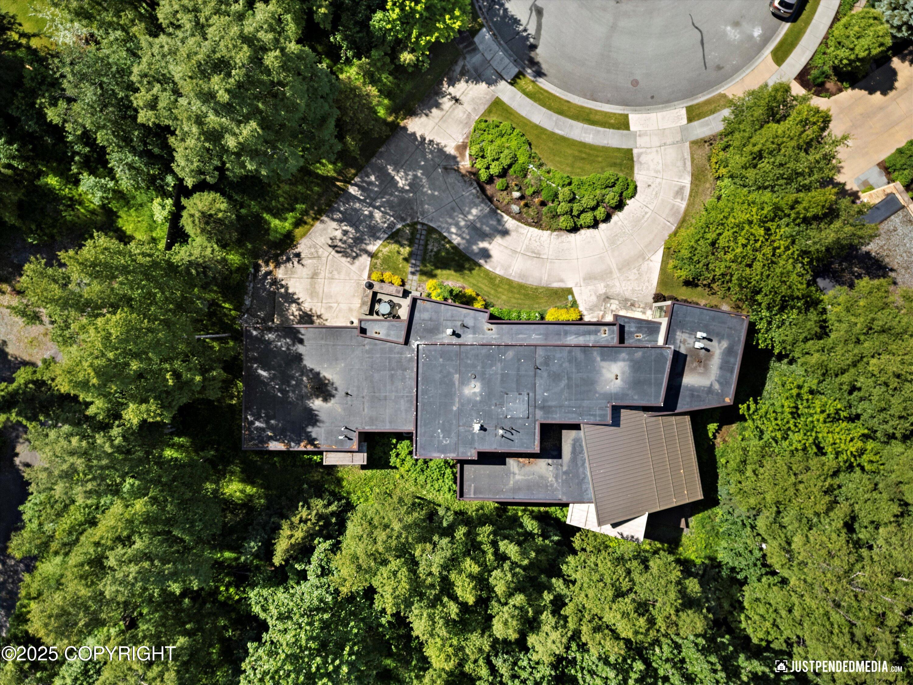 Anchorage, Alaska, 99517, United States, 3 Bedrooms Bedrooms, ,5 BathroomsBathrooms,Residential,Active,1849181