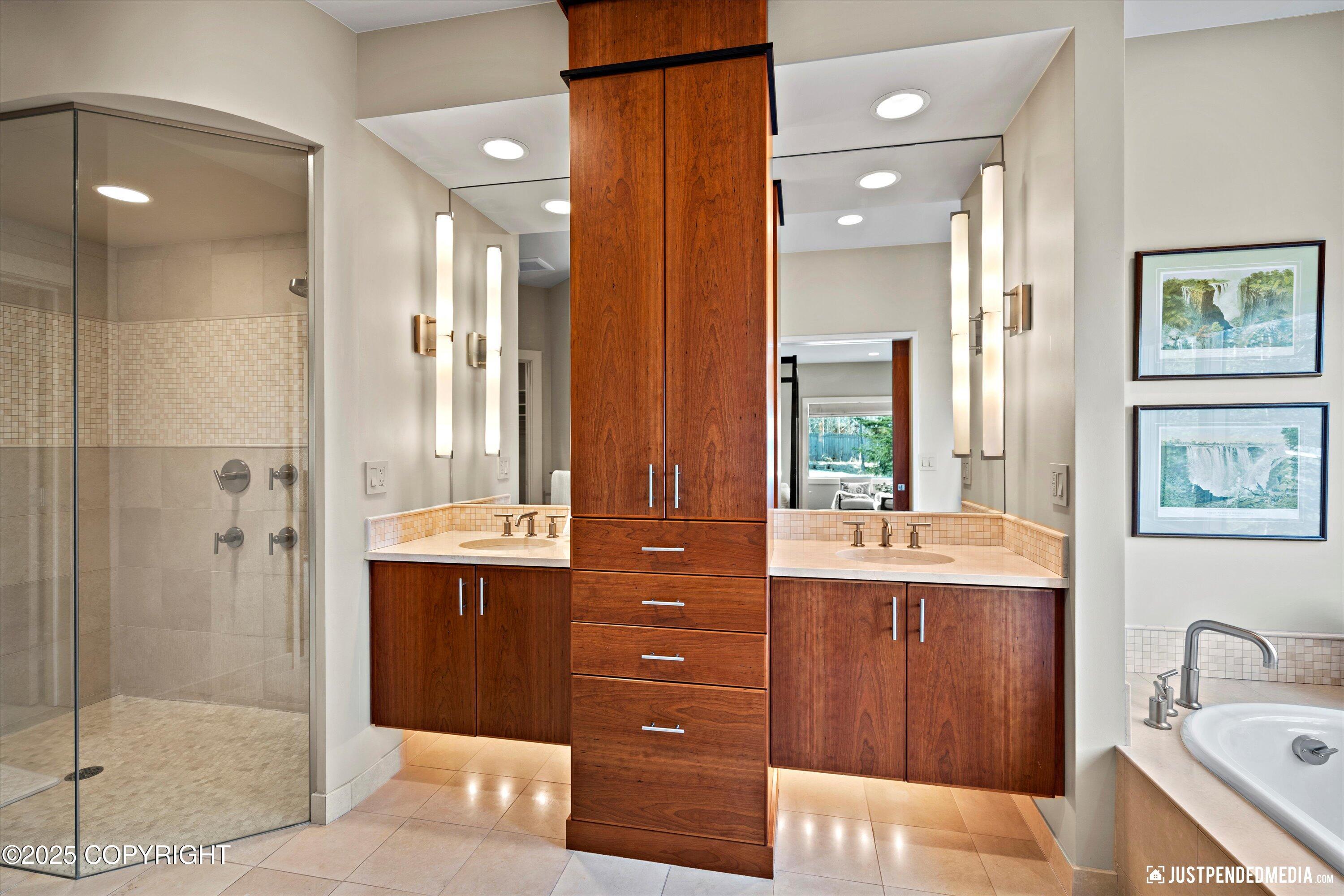 Anchorage, Alaska, 99517, United States, 3 Bedrooms Bedrooms, ,5 BathroomsBathrooms,Residential,Active,1849181